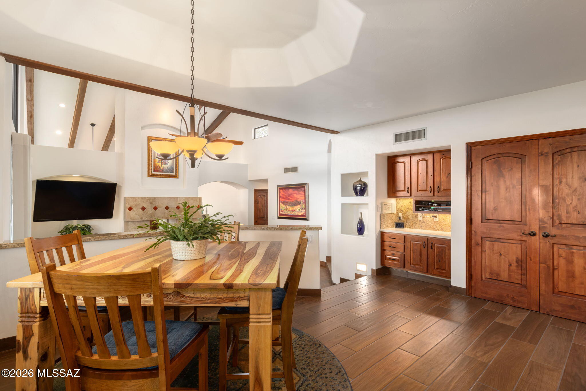 5300 N Avenida De La Colina