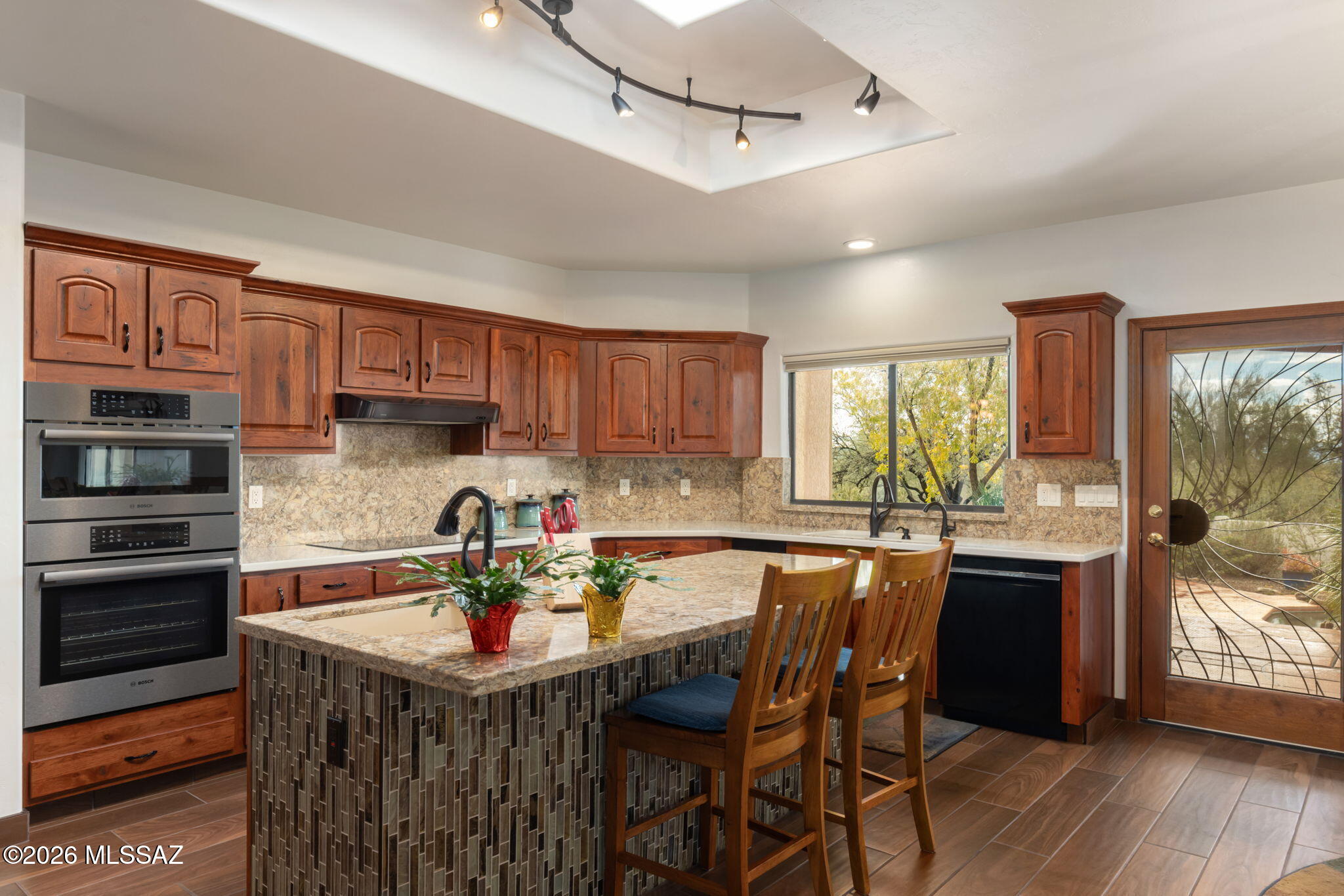 5300 N Avenida De La Colina