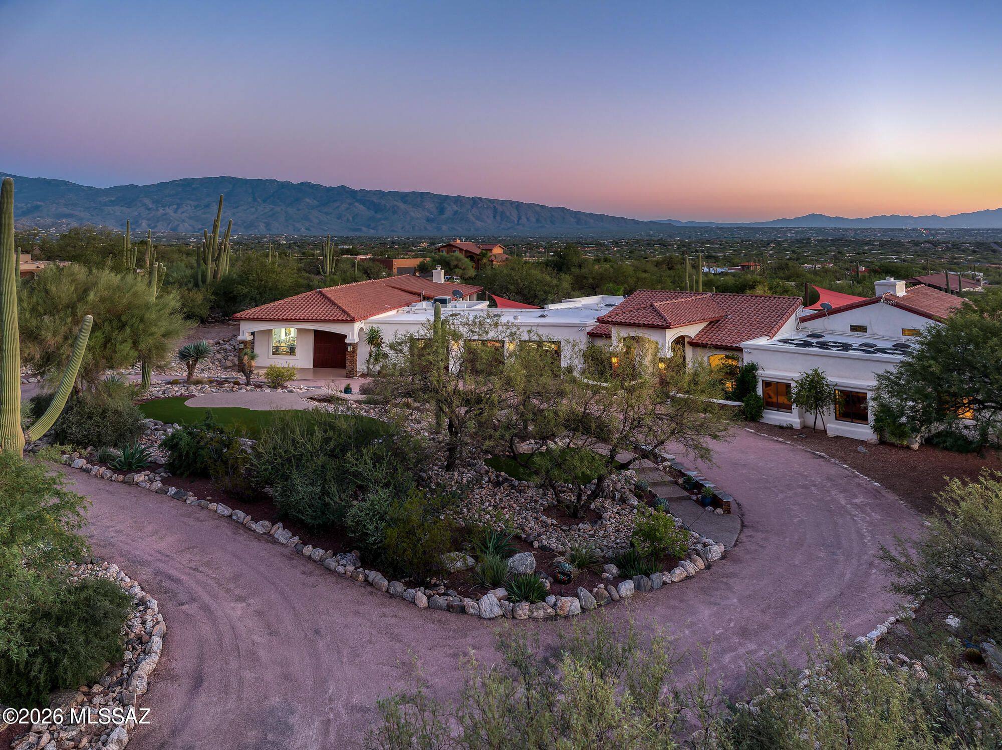 5300 N Avenida De La Colina