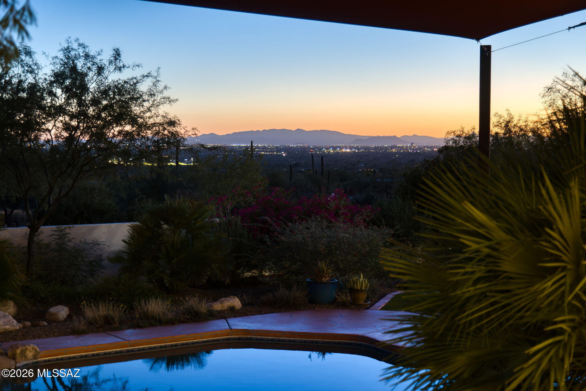 5300 N Avenida De La Colina