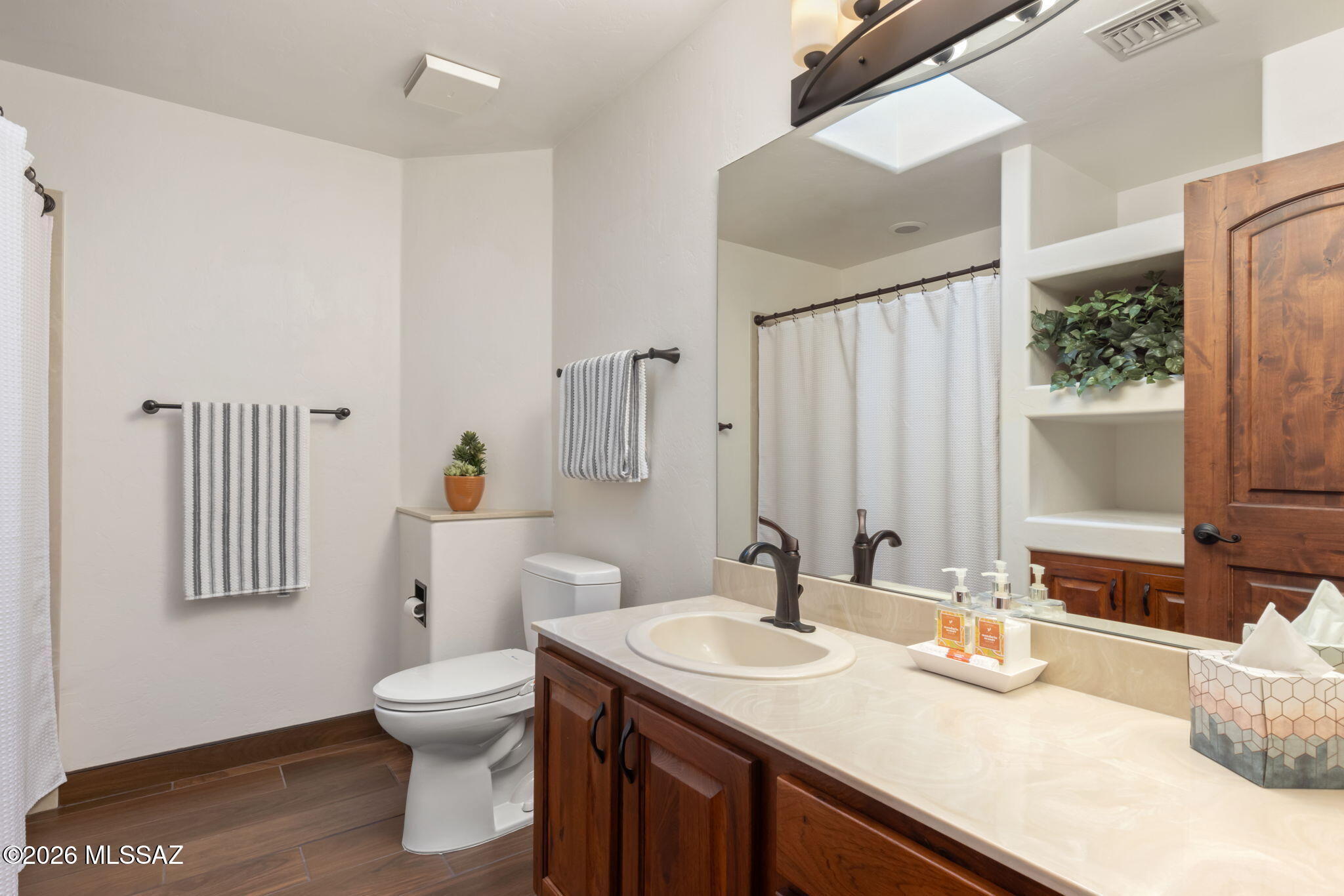 5300 N Avenida De La Colina