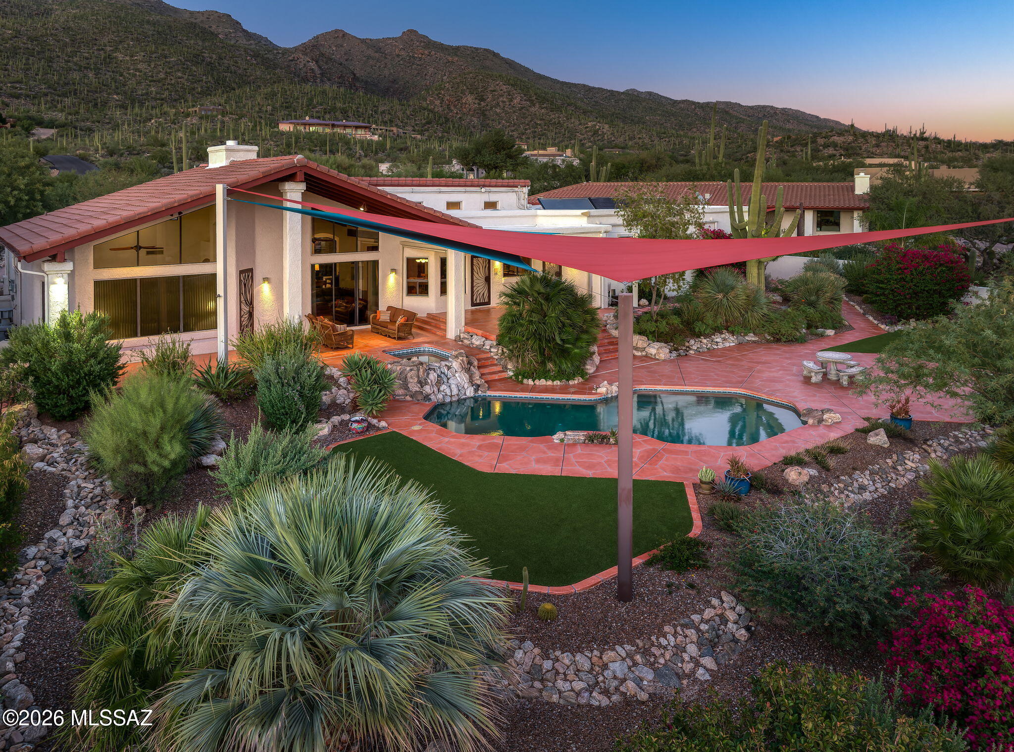 5300 N Avenida De La Colina