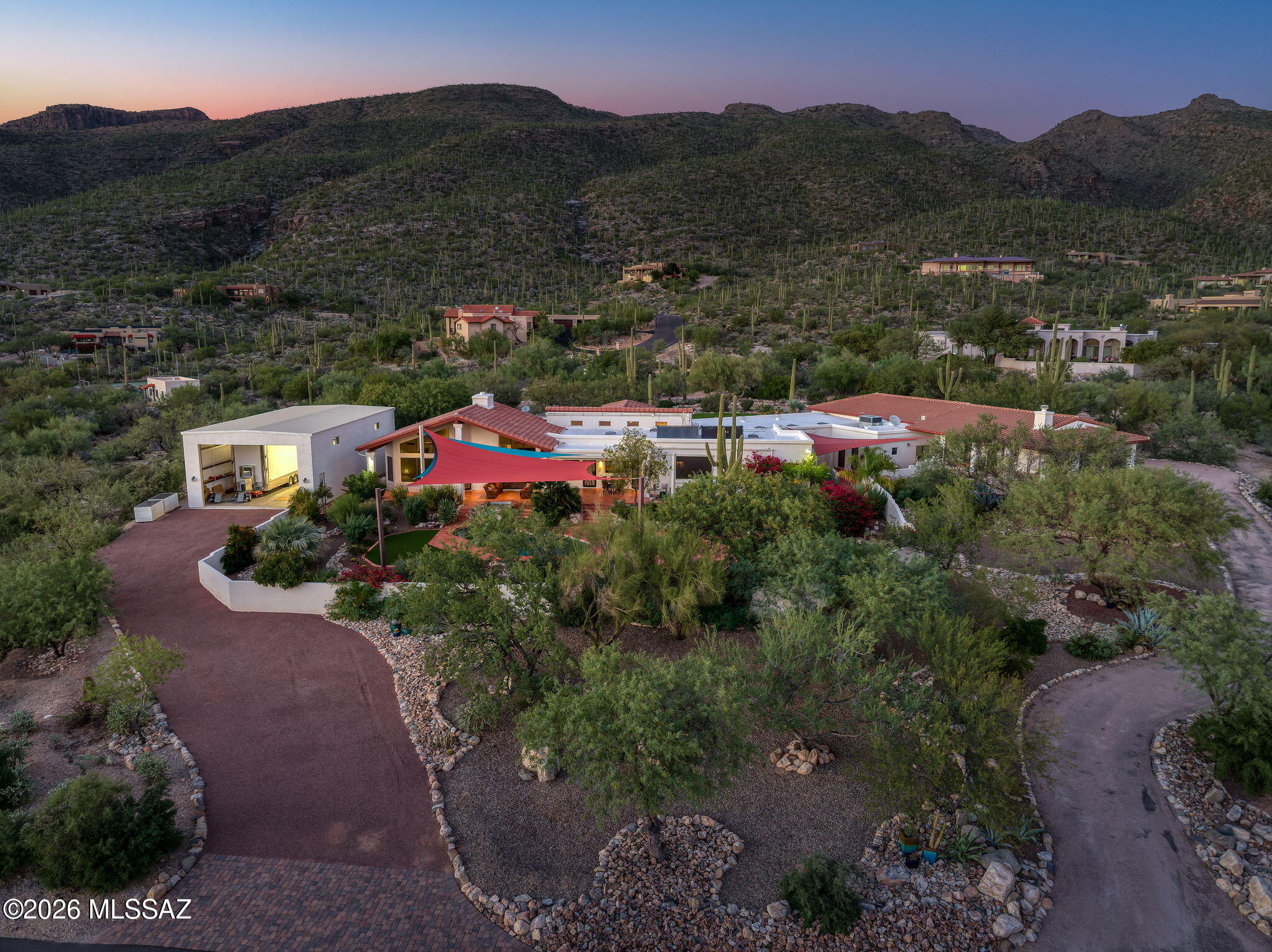 5300 N Avenida De La Colina