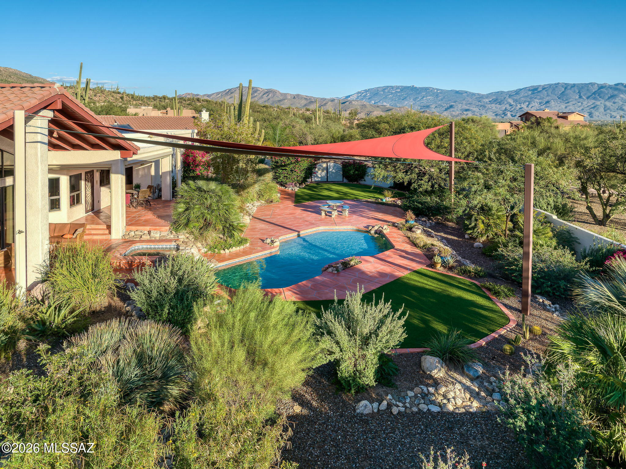 5300 N Avenida De La Colina