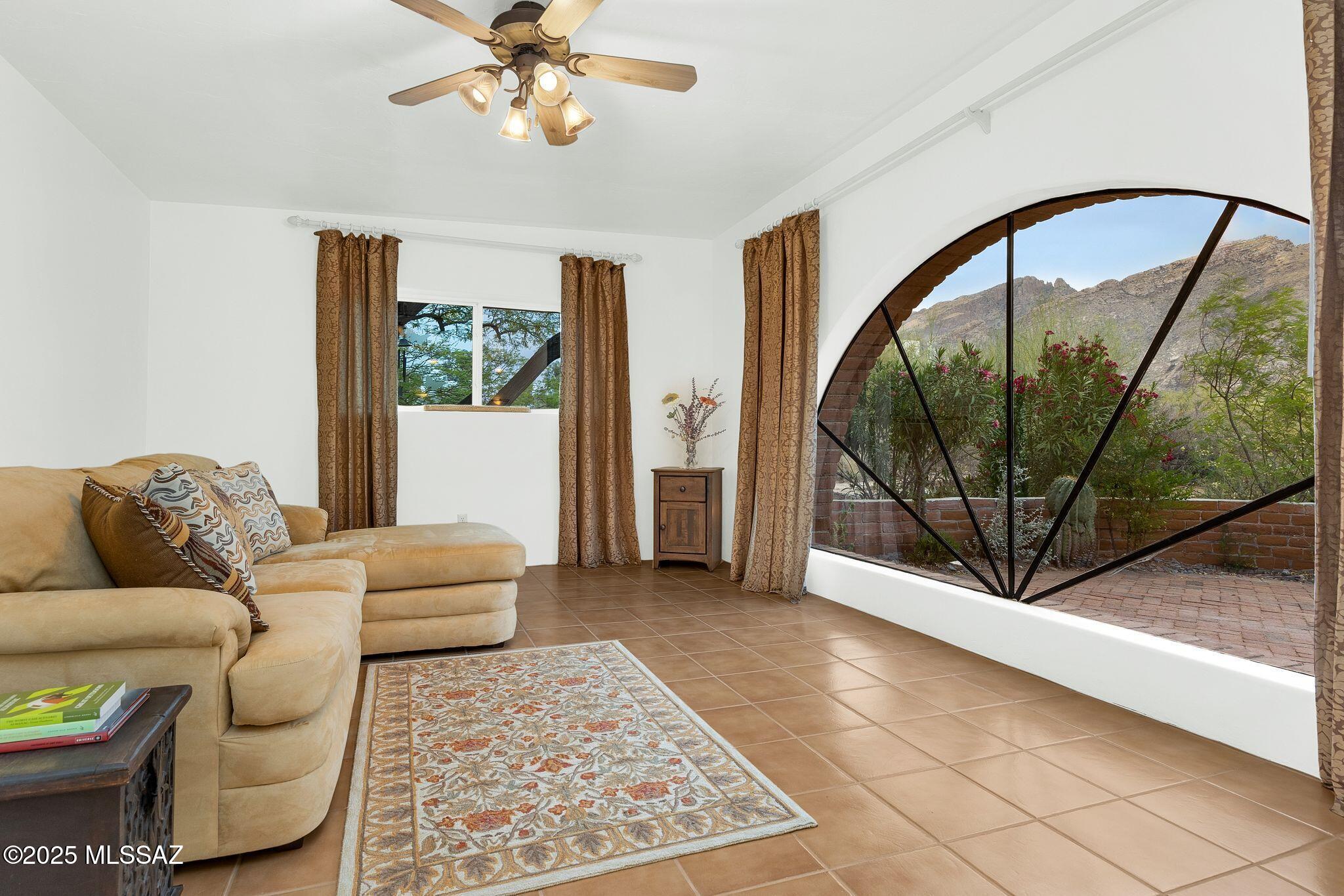 4921 E Camino De Los Olivos