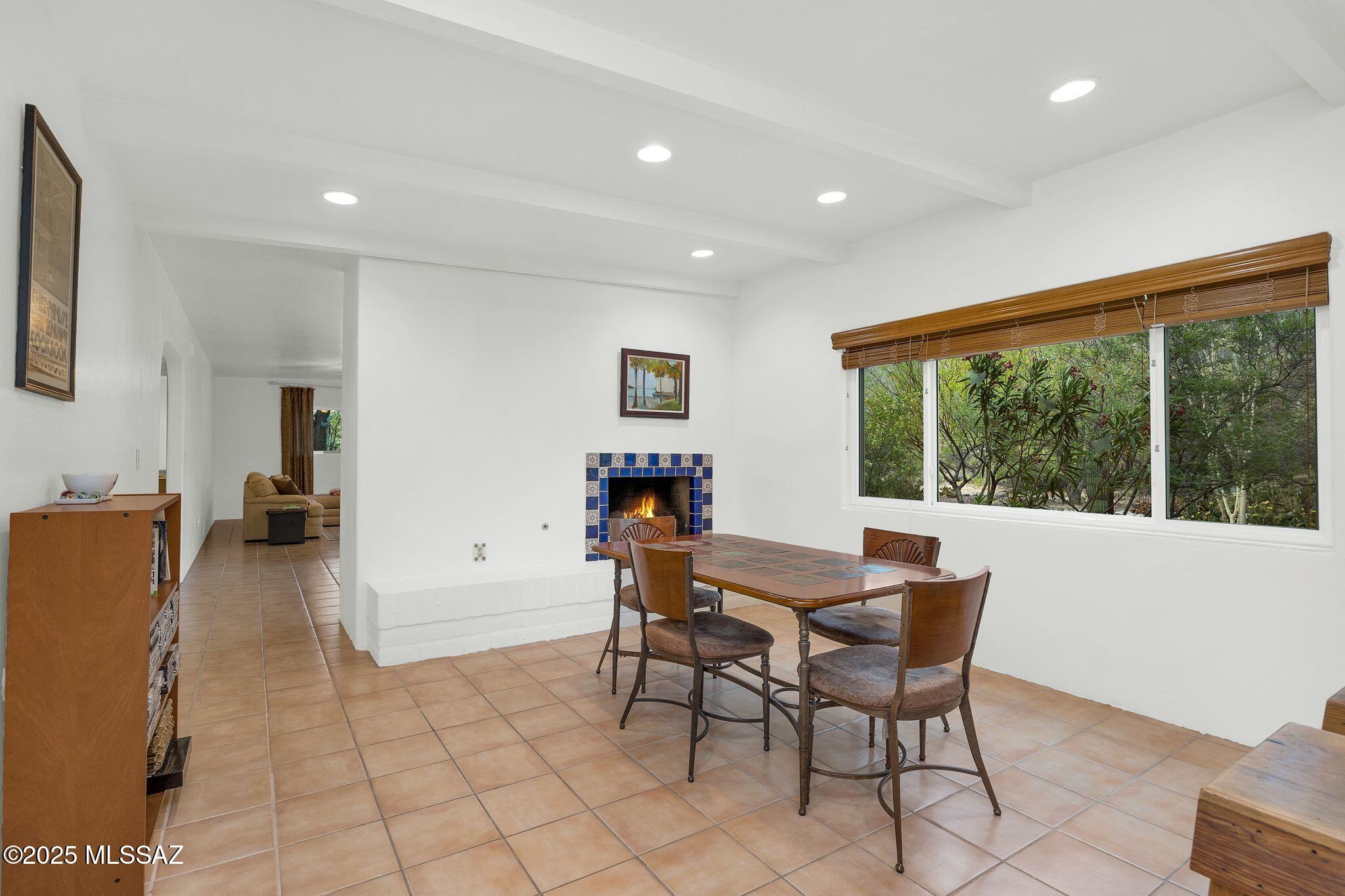 4921 E Camino De Los Olivos