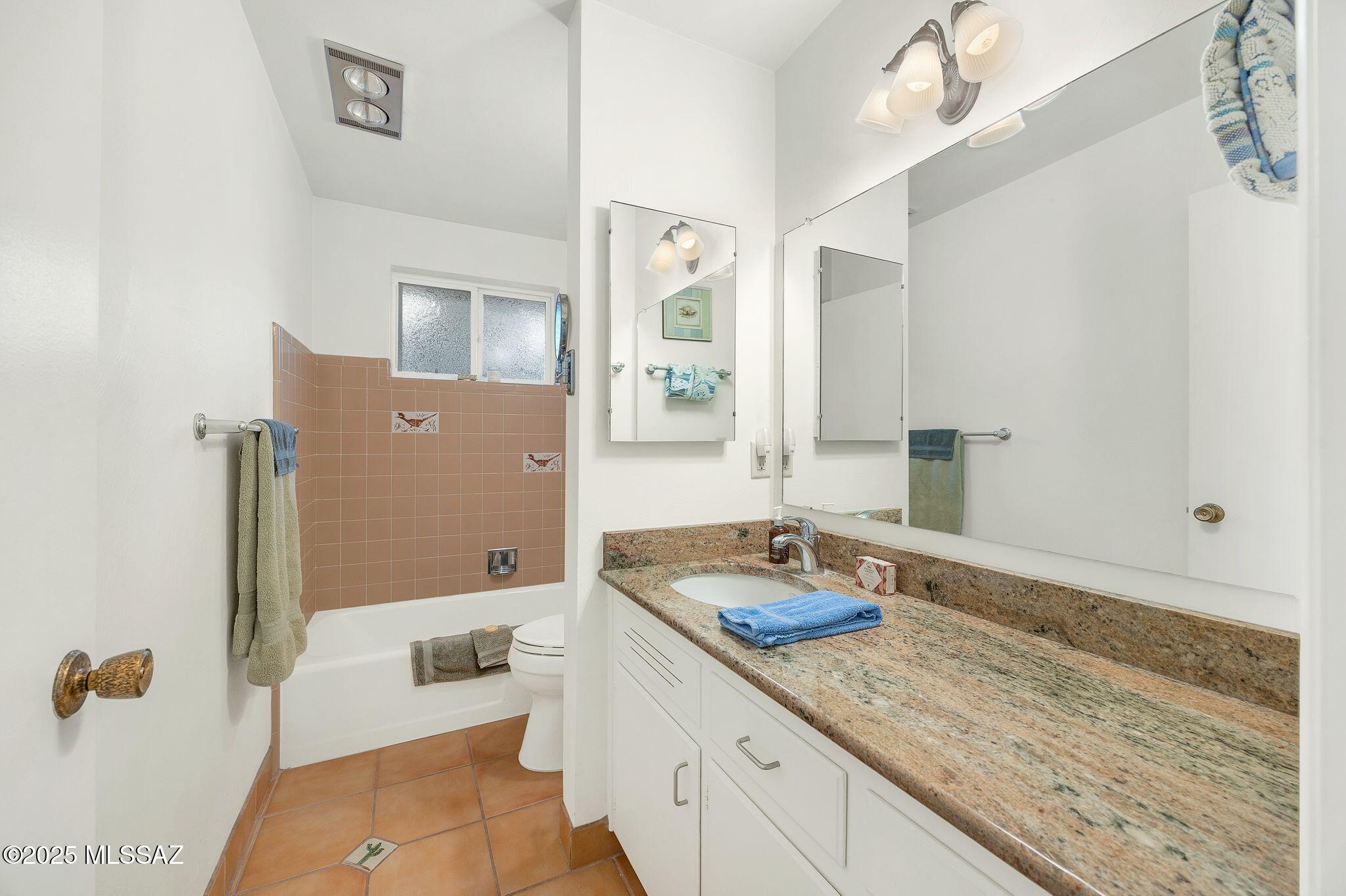 4921 E Camino De Los Olivos