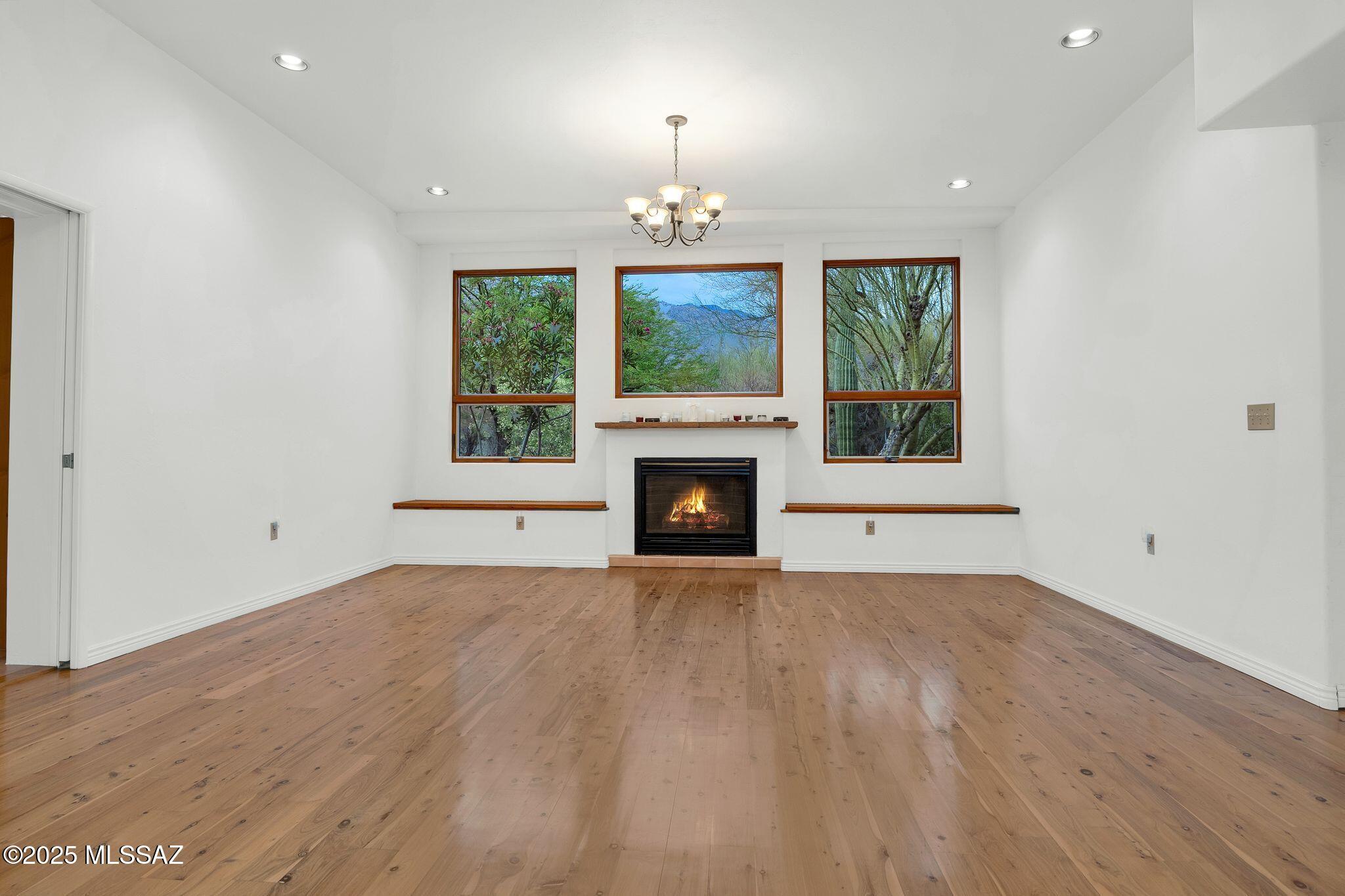 4921 E Camino De Los Olivos