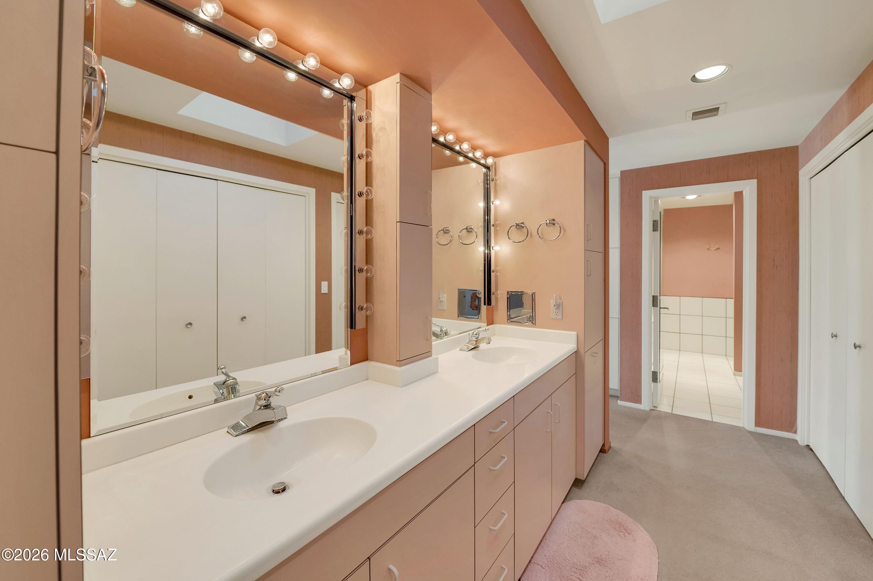 4941 E Mission Hill Place