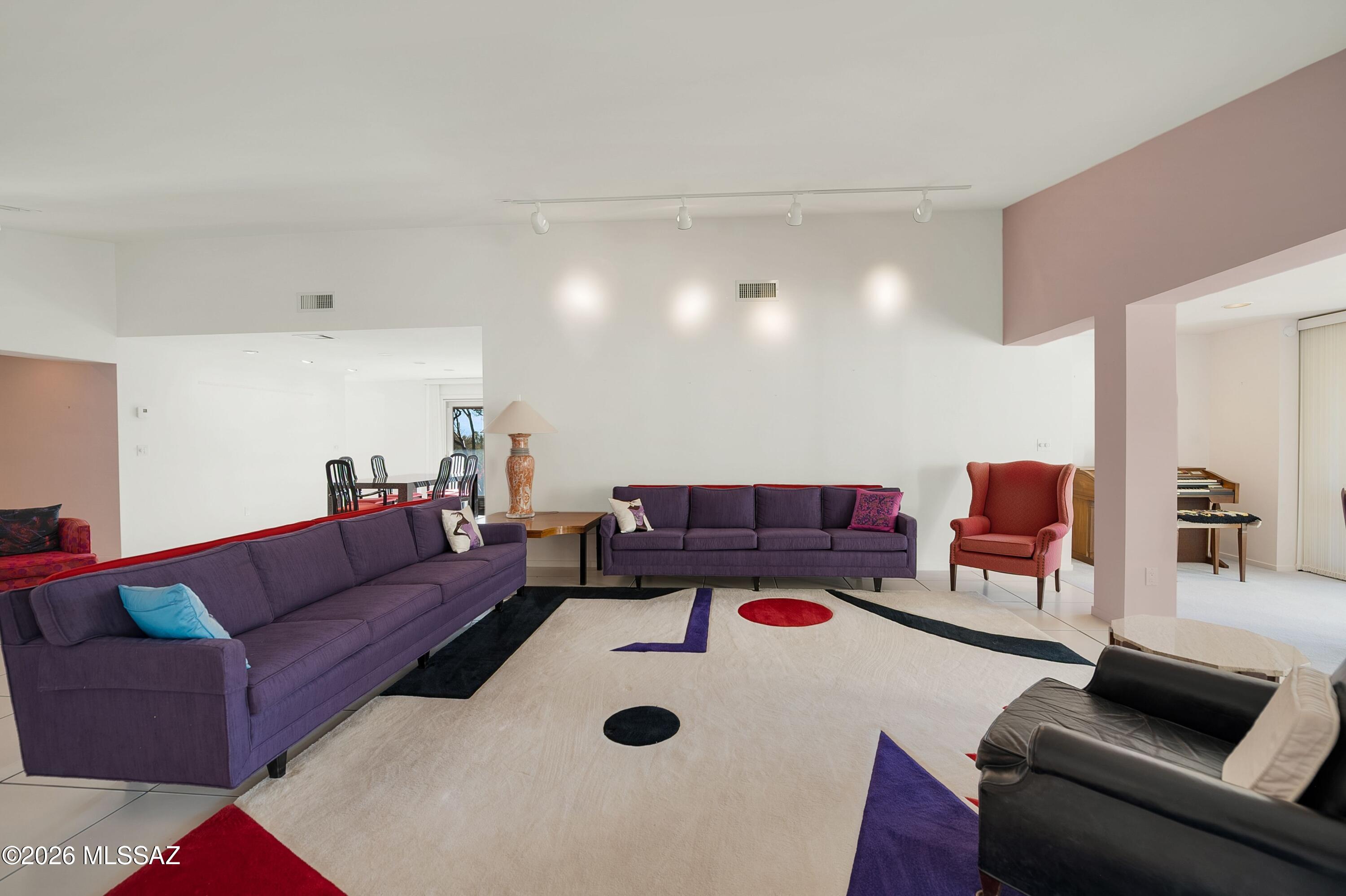 4941 E Mission Hill Place