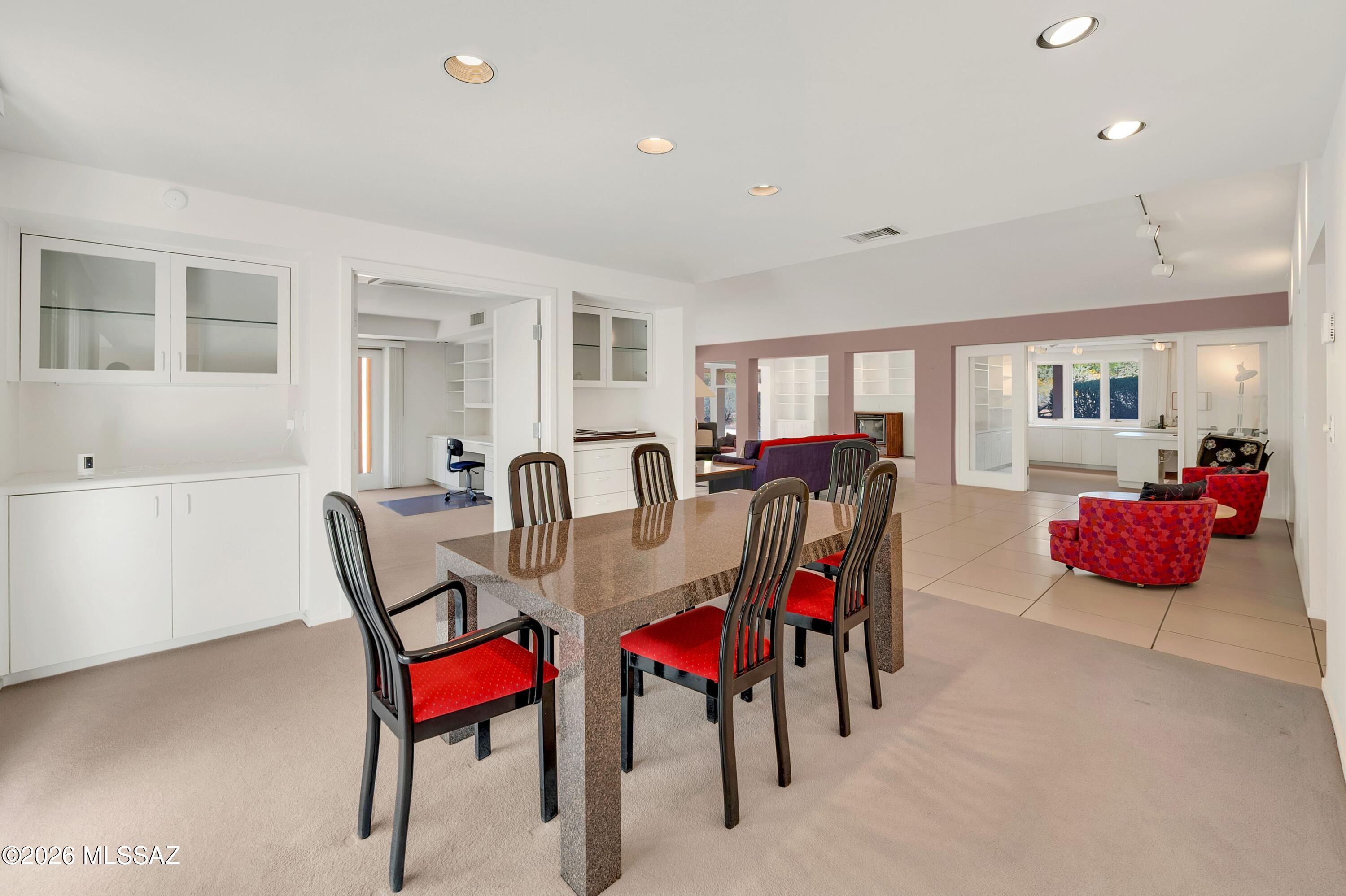 4941 E Mission Hill Place