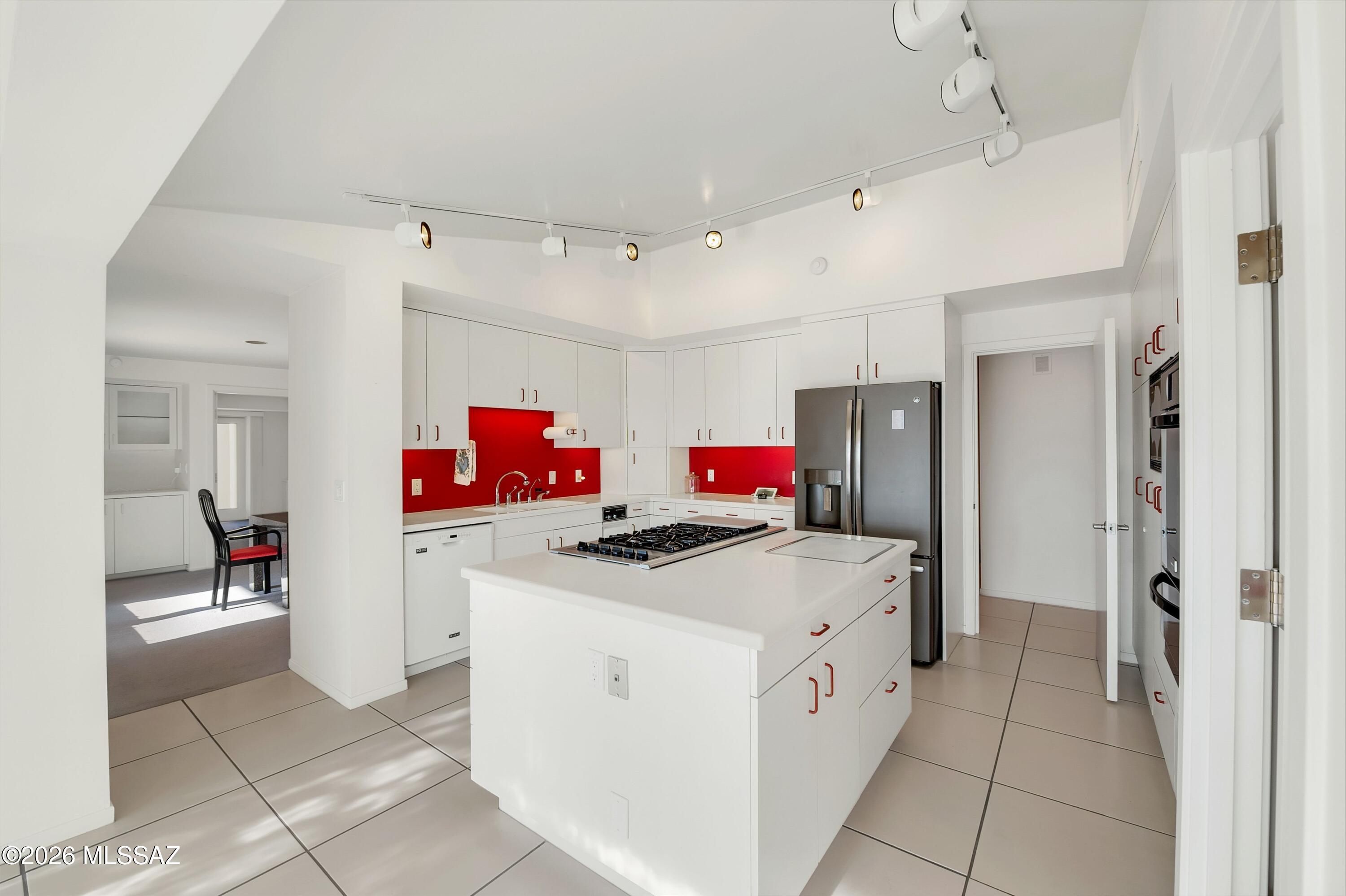 4941 E Mission Hill Place