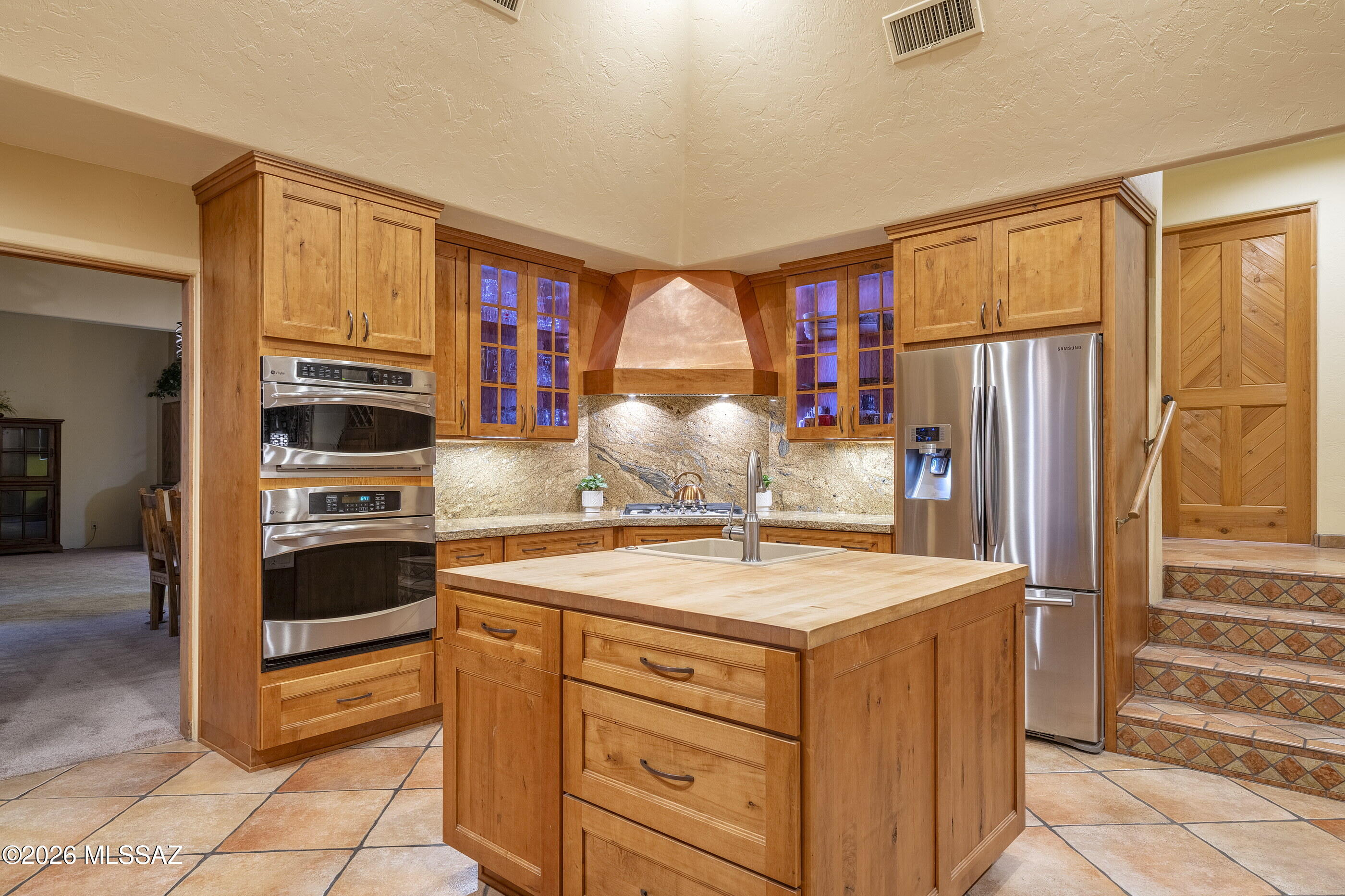 6361 N Canon Del Pajaro