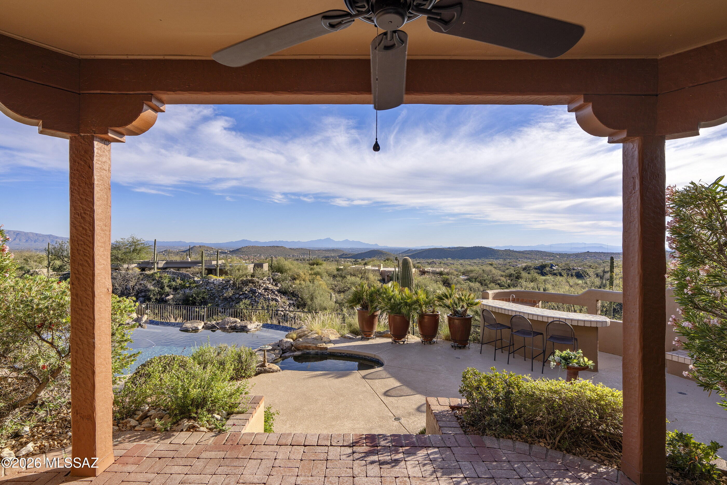 6361 N Canon Del Pajaro