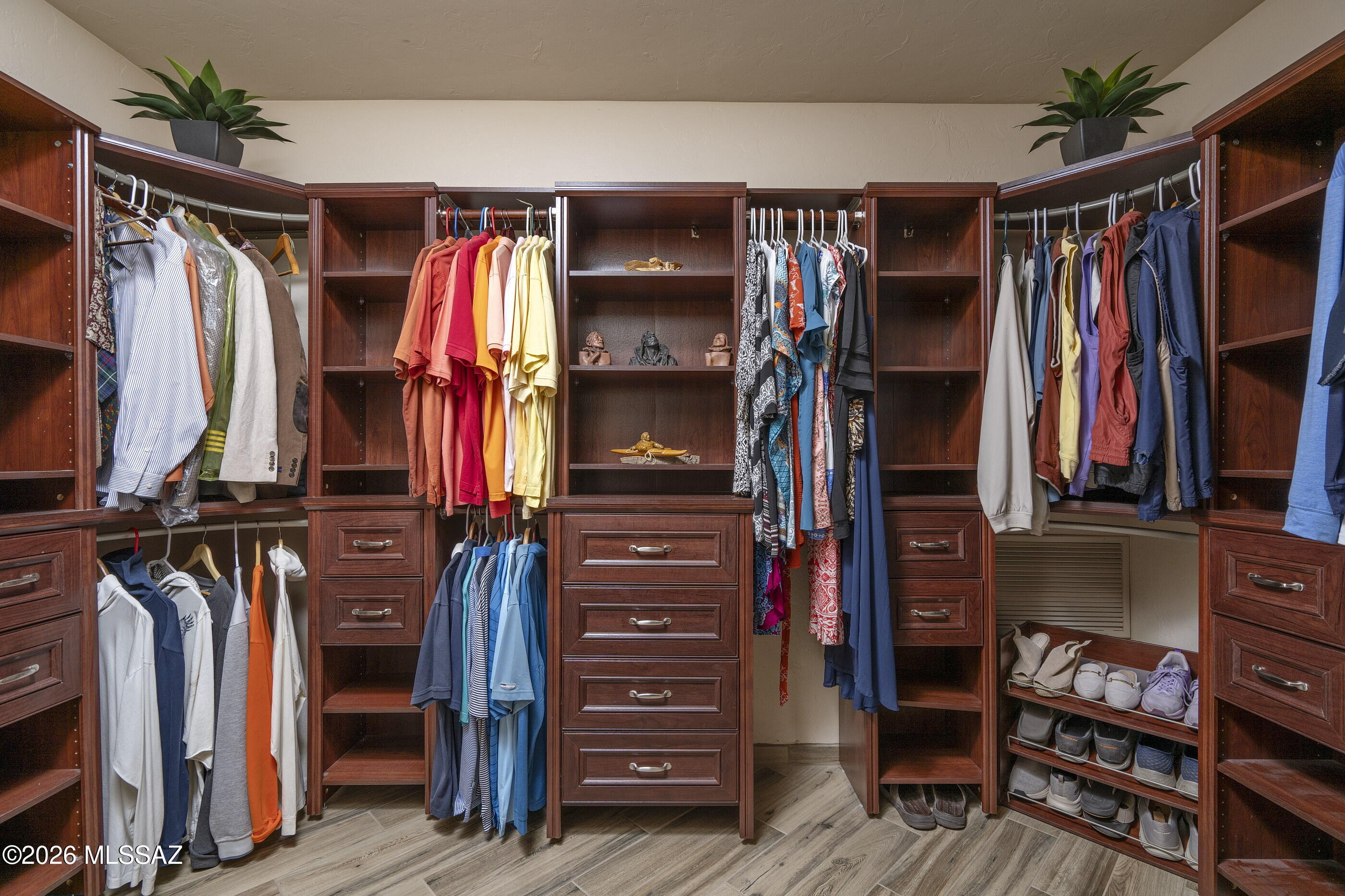 6361 N Canon Del Pajaro