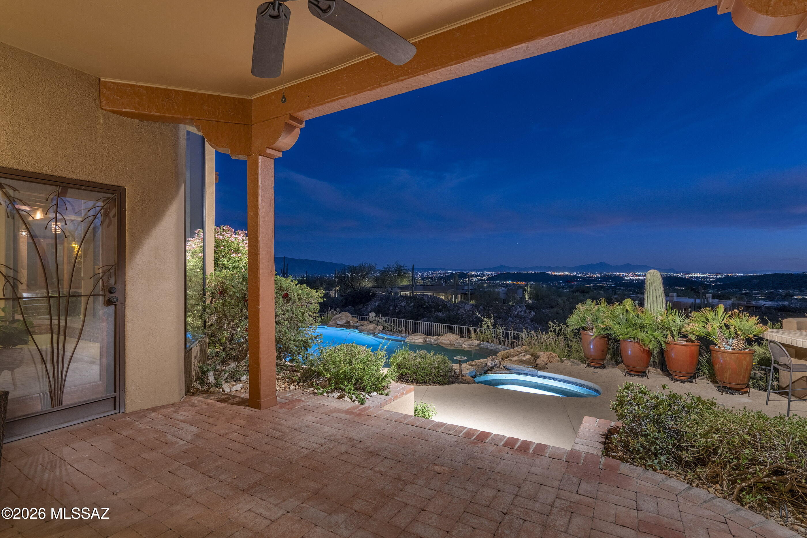 6361 N Canon Del Pajaro