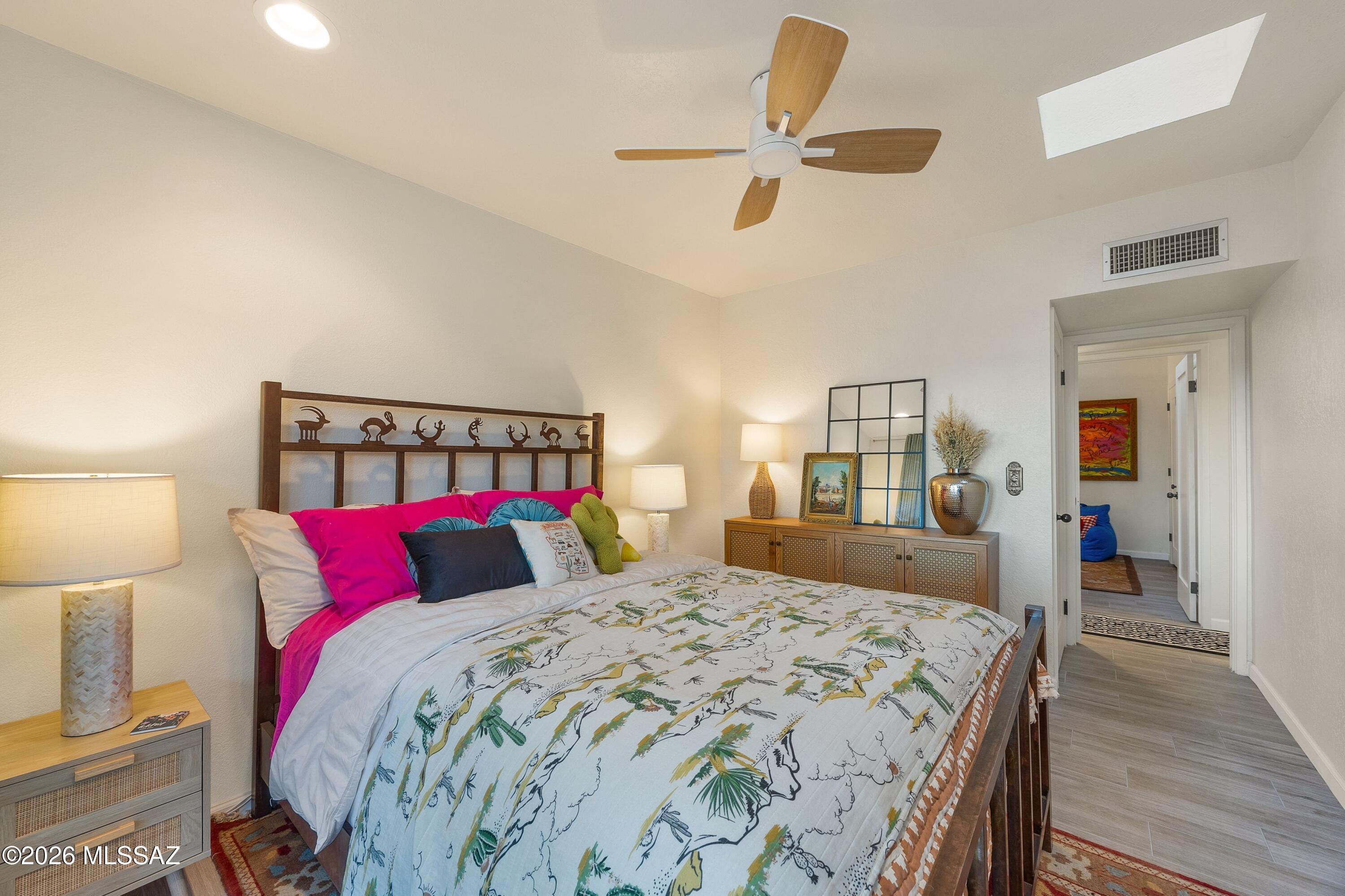 6524 N Foothills Drive