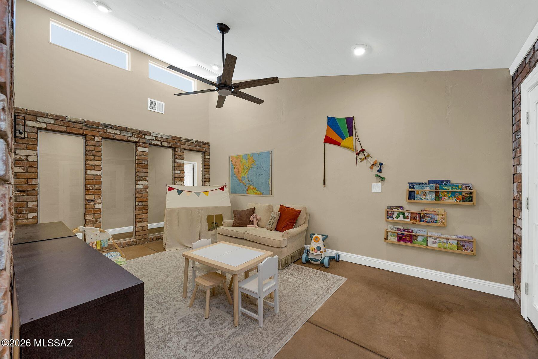 1947 N Soldier Trail