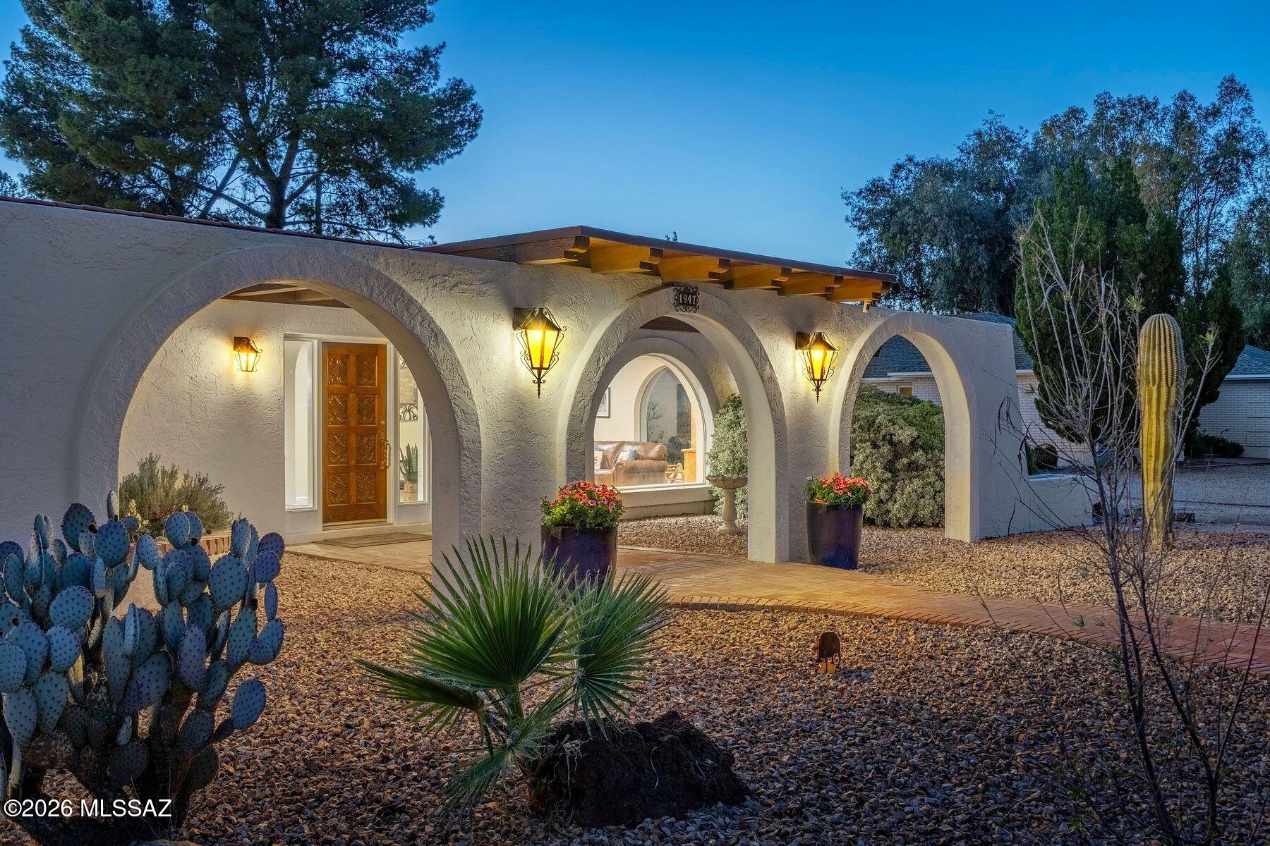 1947 N Soldier Trail