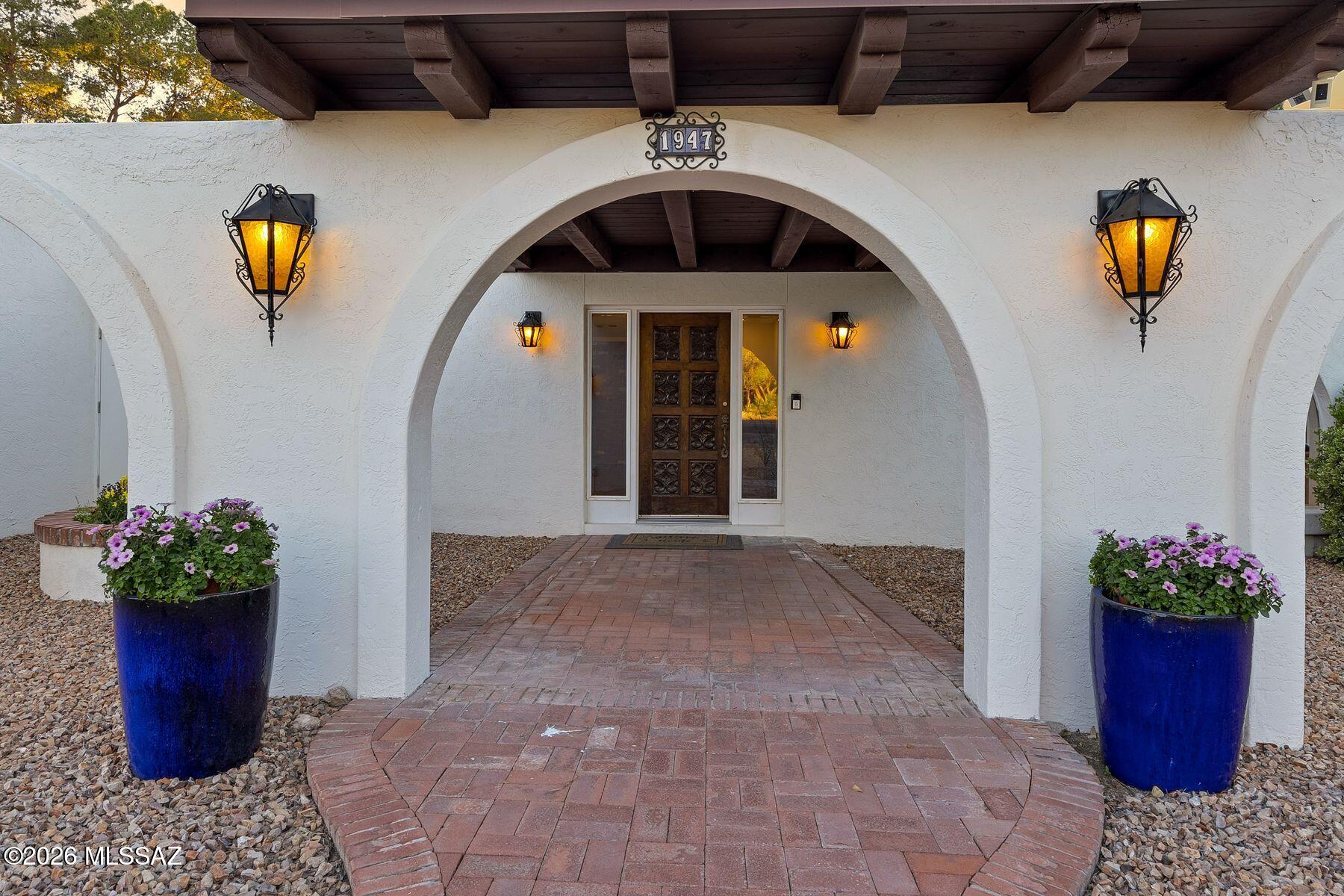 1947 N Soldier Trail
