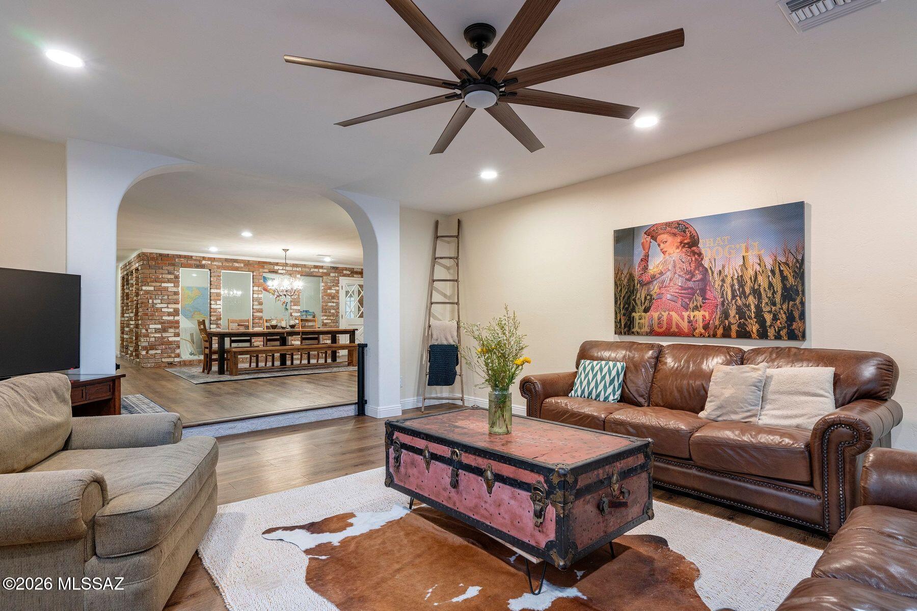1947 N Soldier Trail