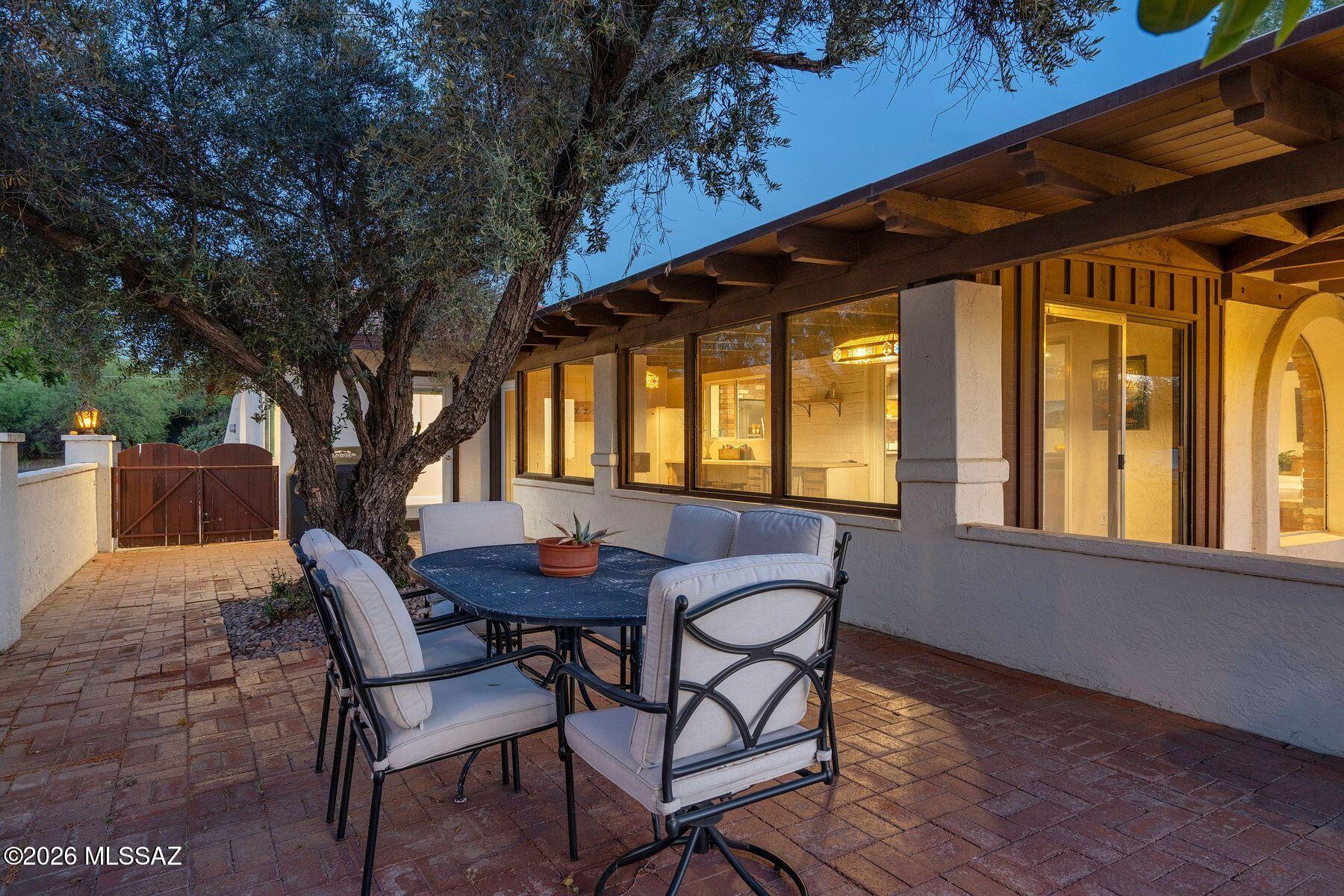 1947 N Soldier Trail