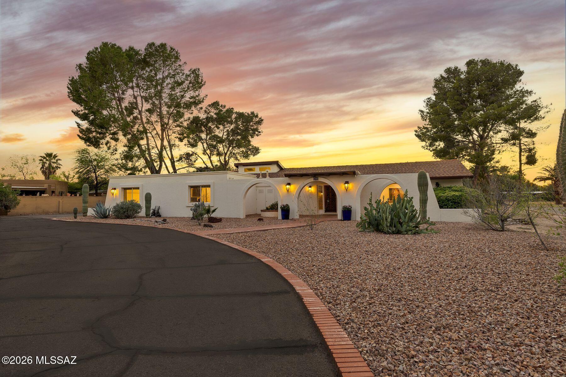 1947 N Soldier Trail