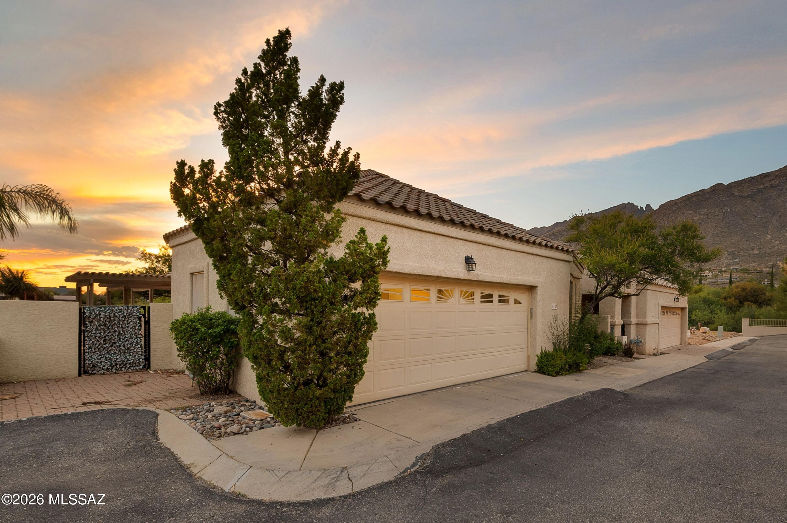6543 N Turnberry Drive