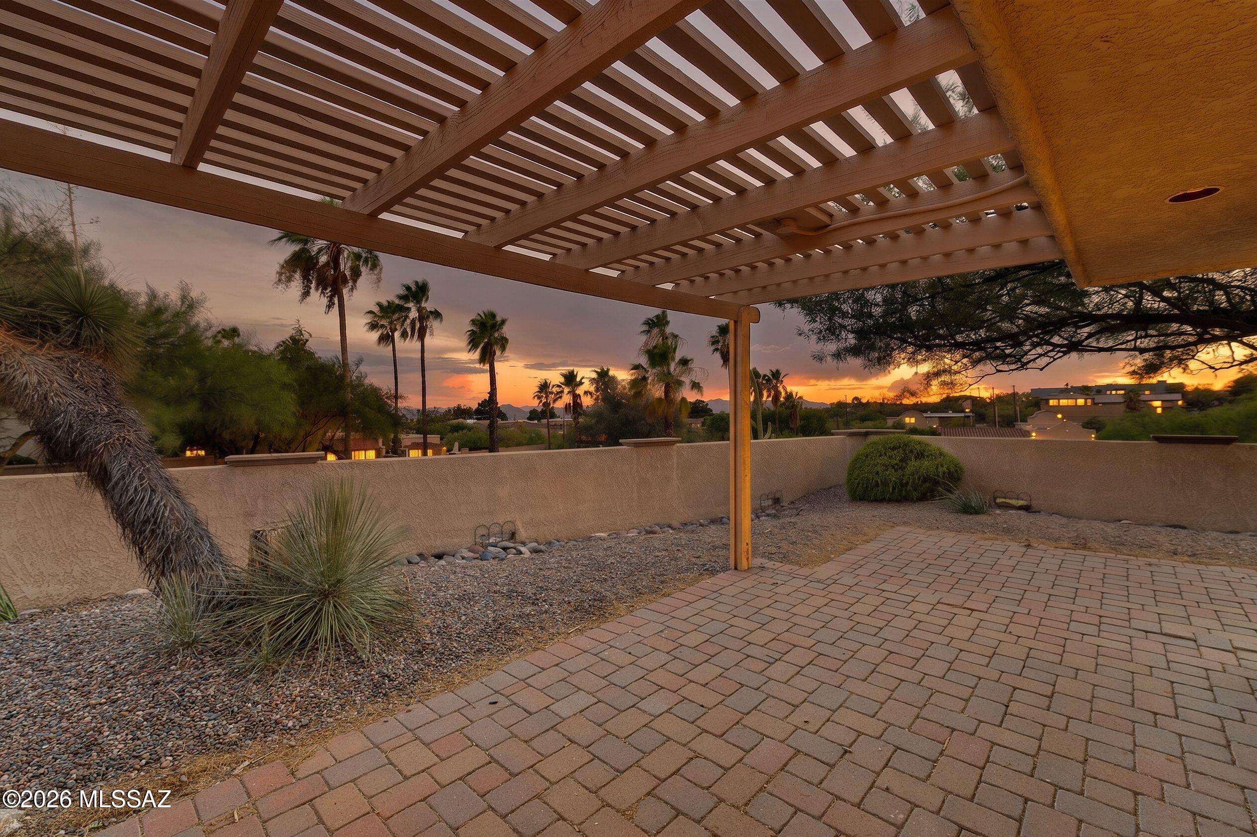 6543 N Turnberry Drive