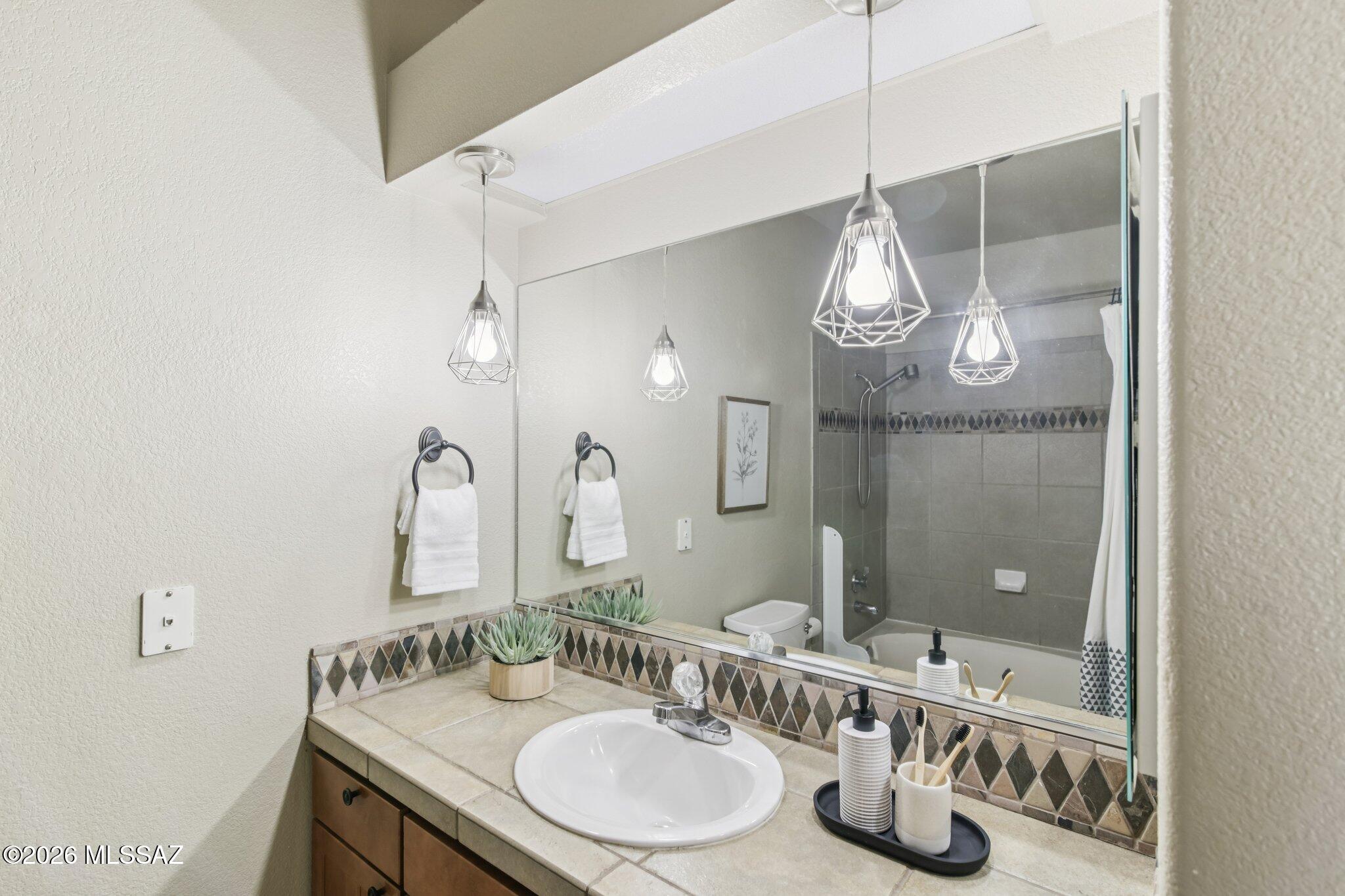 7050 E Sunrise Drive 17204