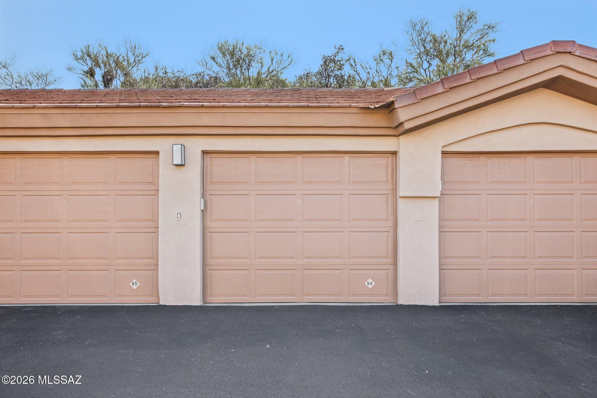 7050 E Sunrise Drive 17204