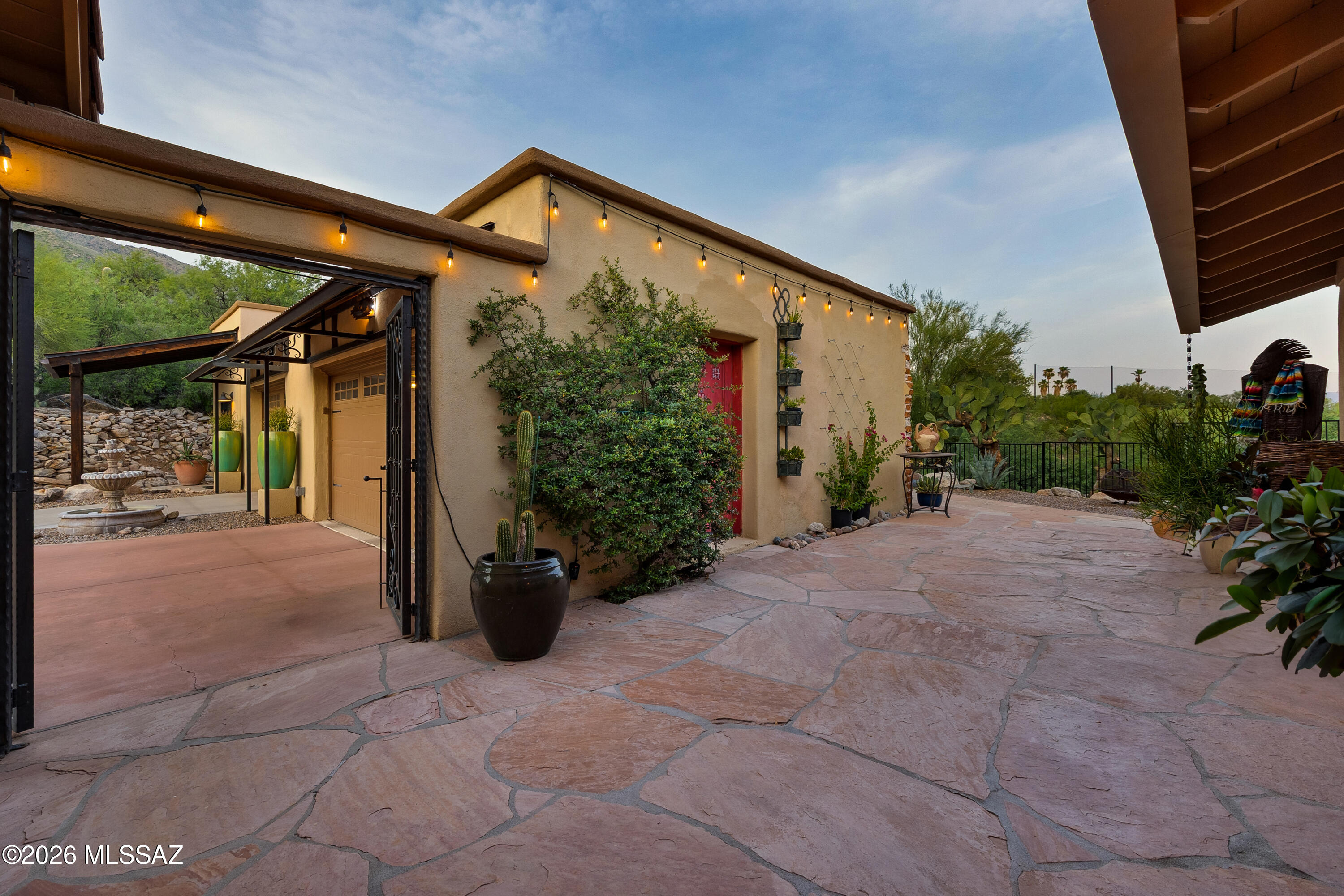 5226 E Mission Hill Drive