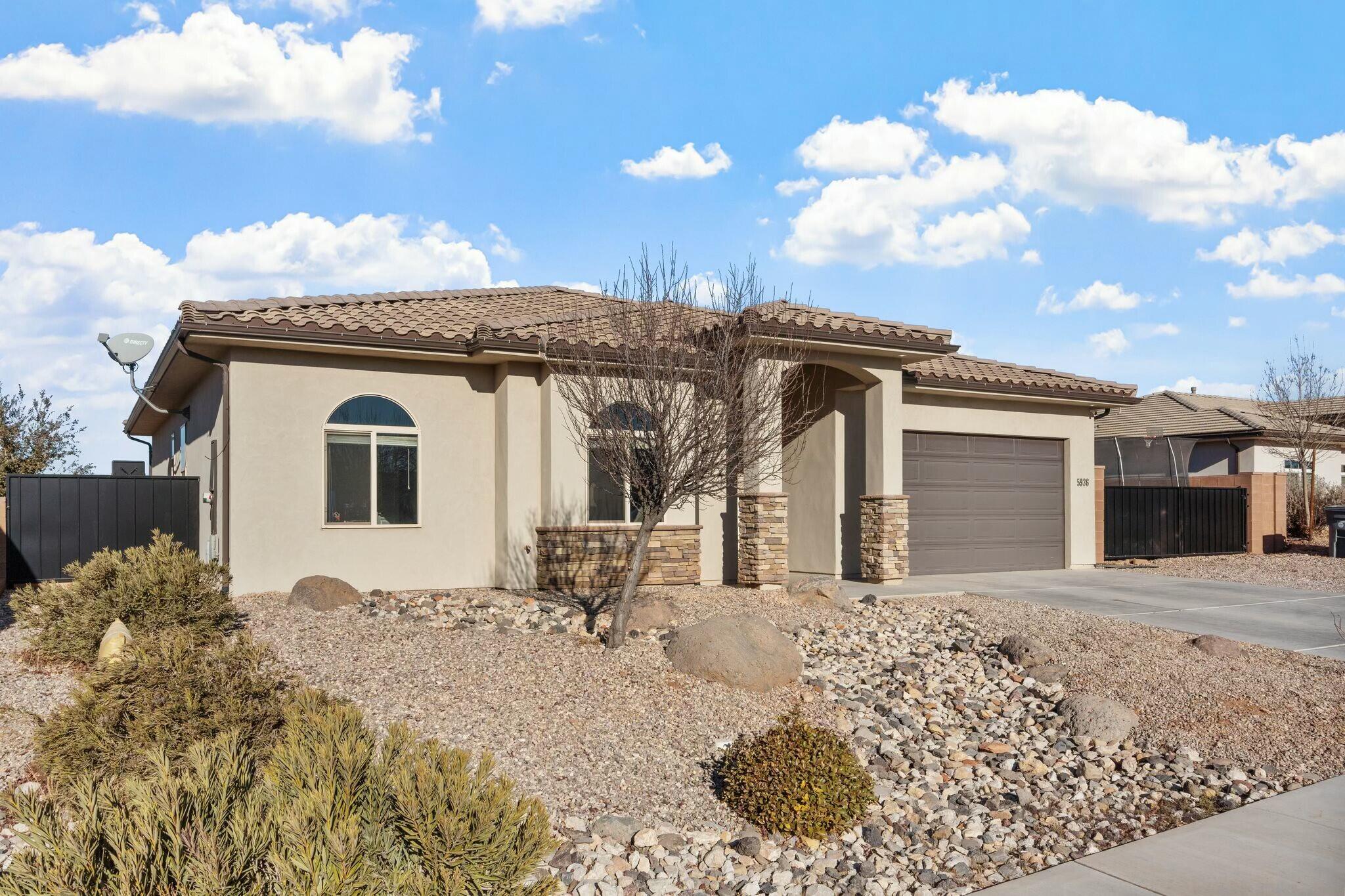 5936 S Desert Crest DR