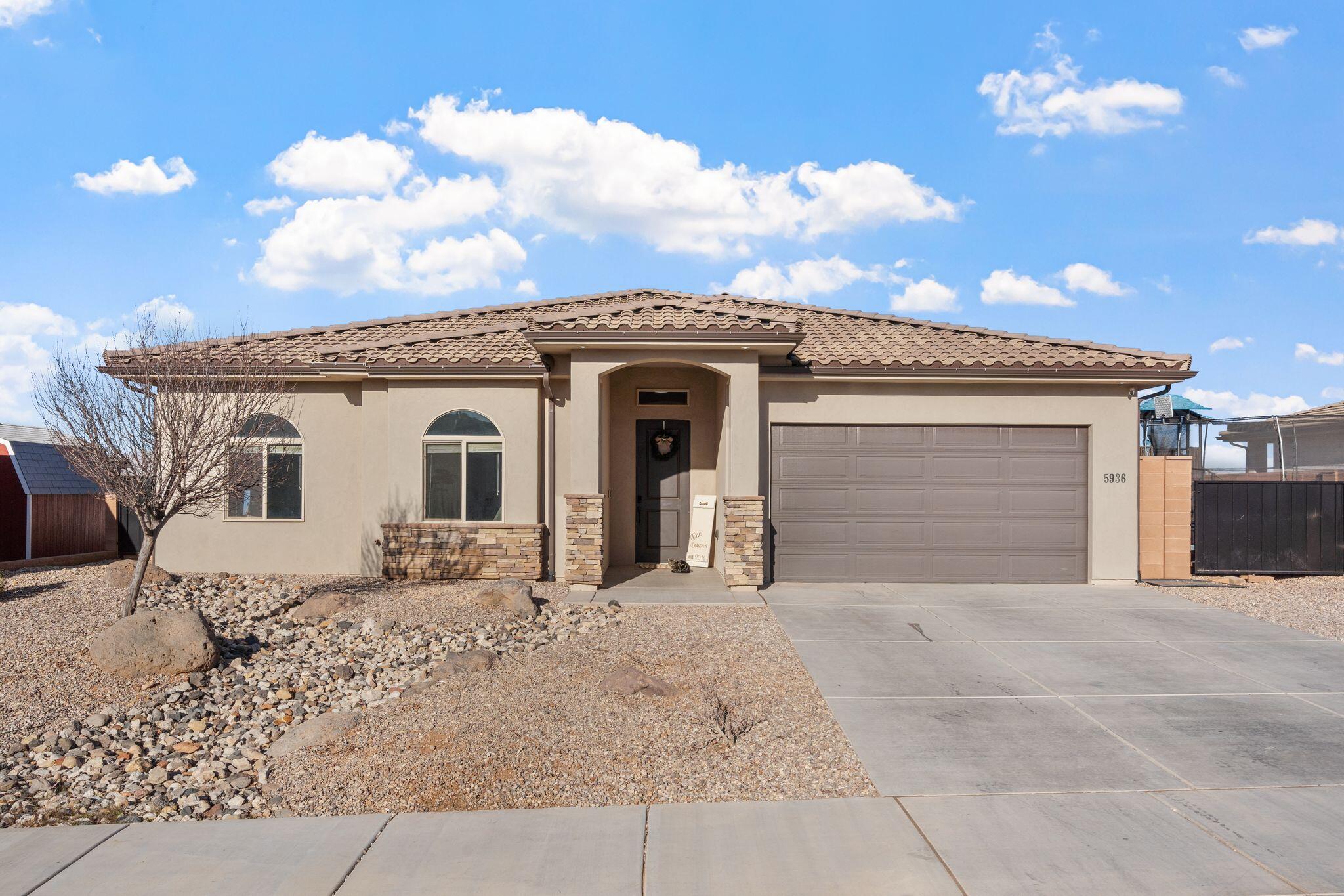 5936 S Desert Crest DR