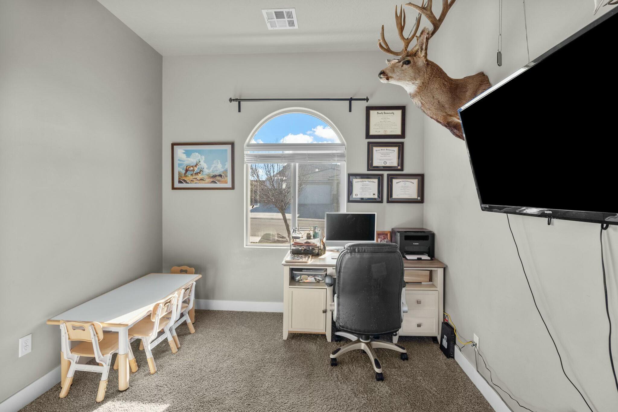 5936 S Desert Crest DR