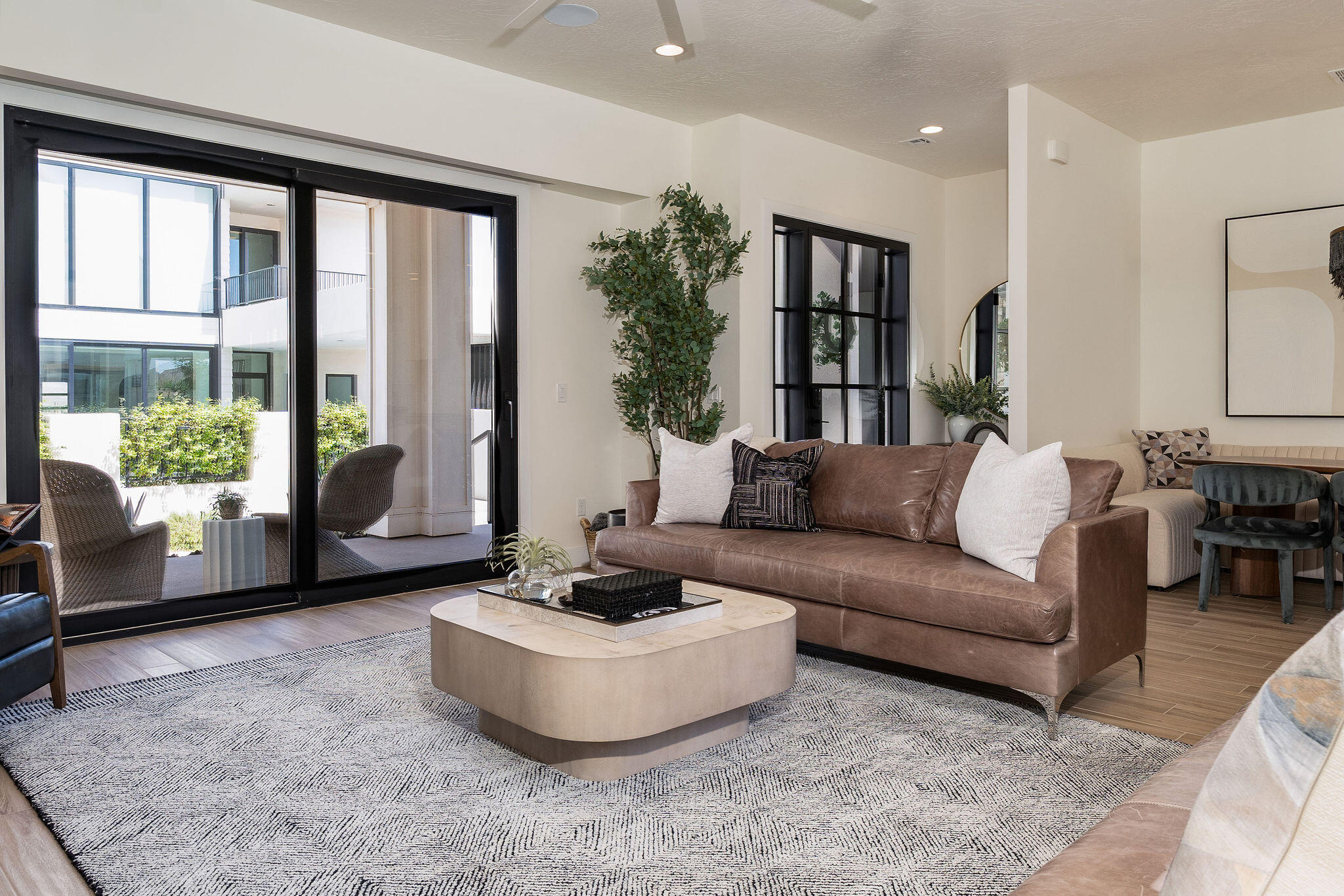 5338 Cyan LN