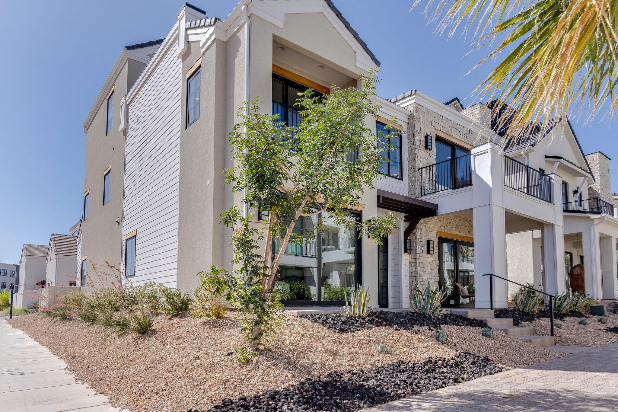 5338 Cyan LN