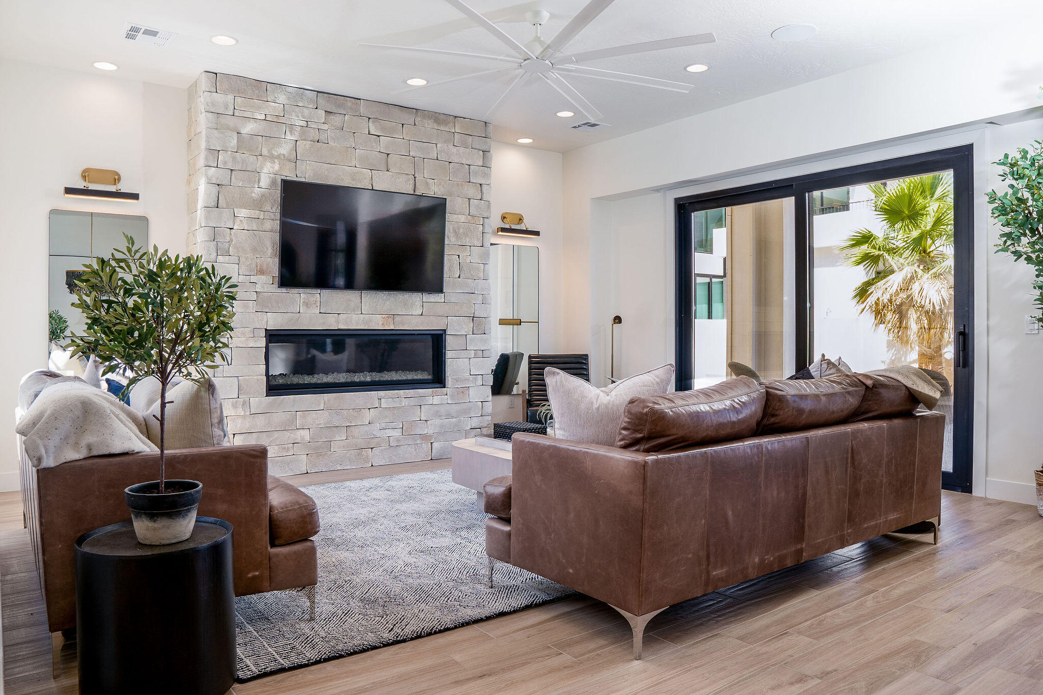 5338 Cyan LN