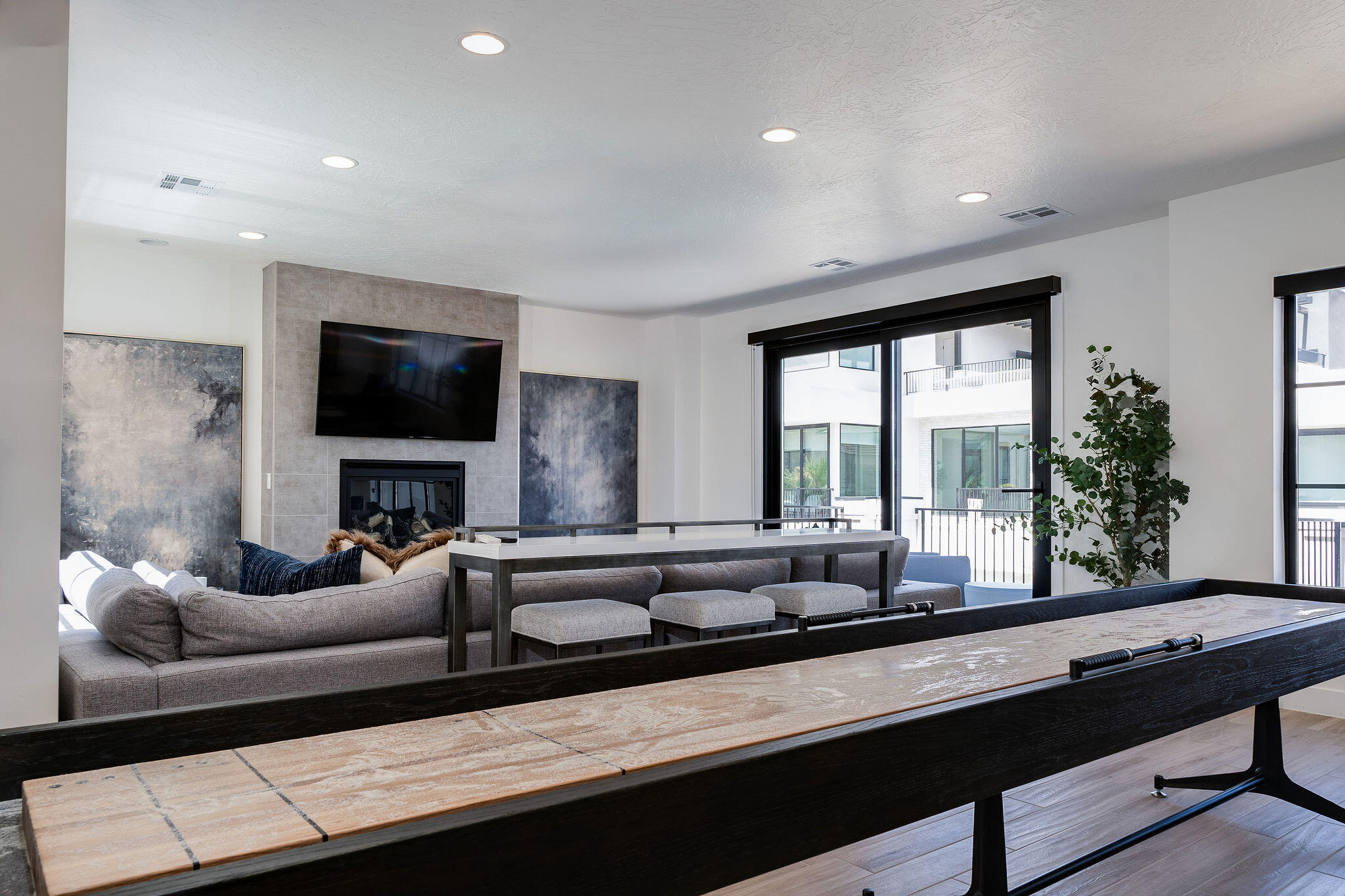 5338 Cyan LN