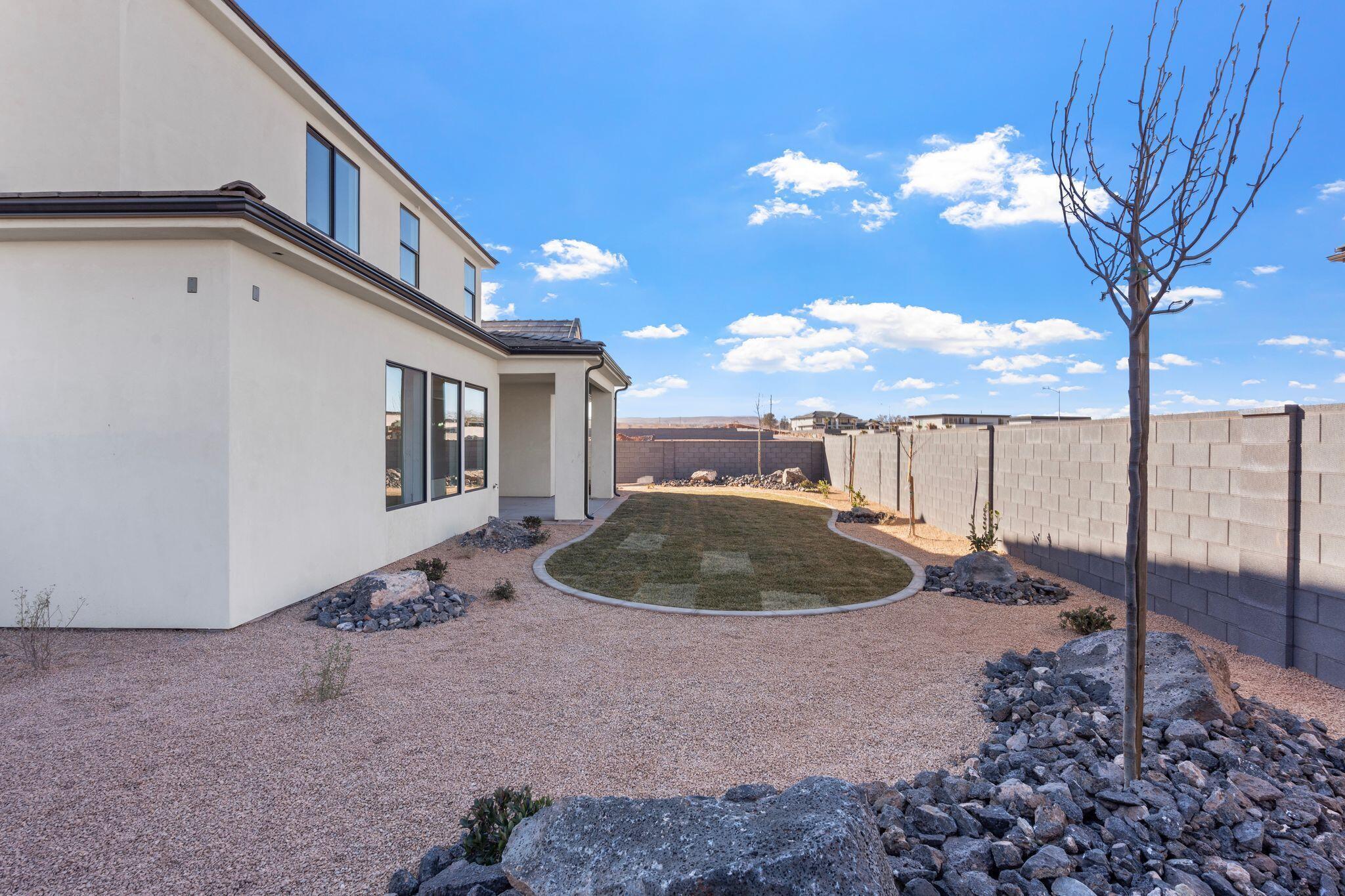 3528 S Rolling Rock DR