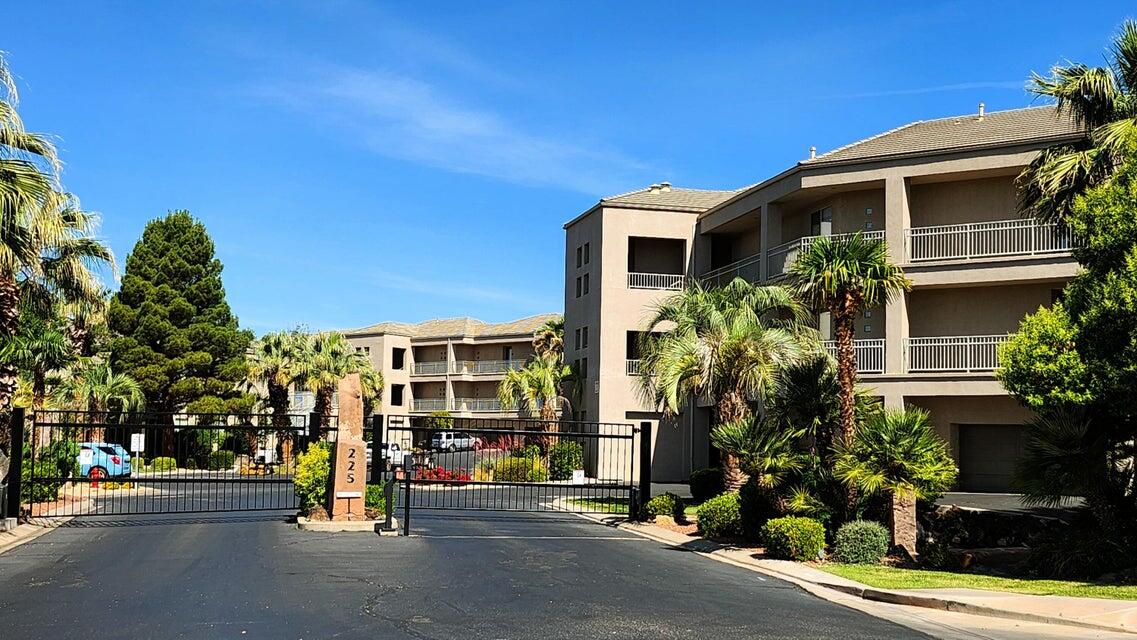 225 N COUNTRY LANE #5