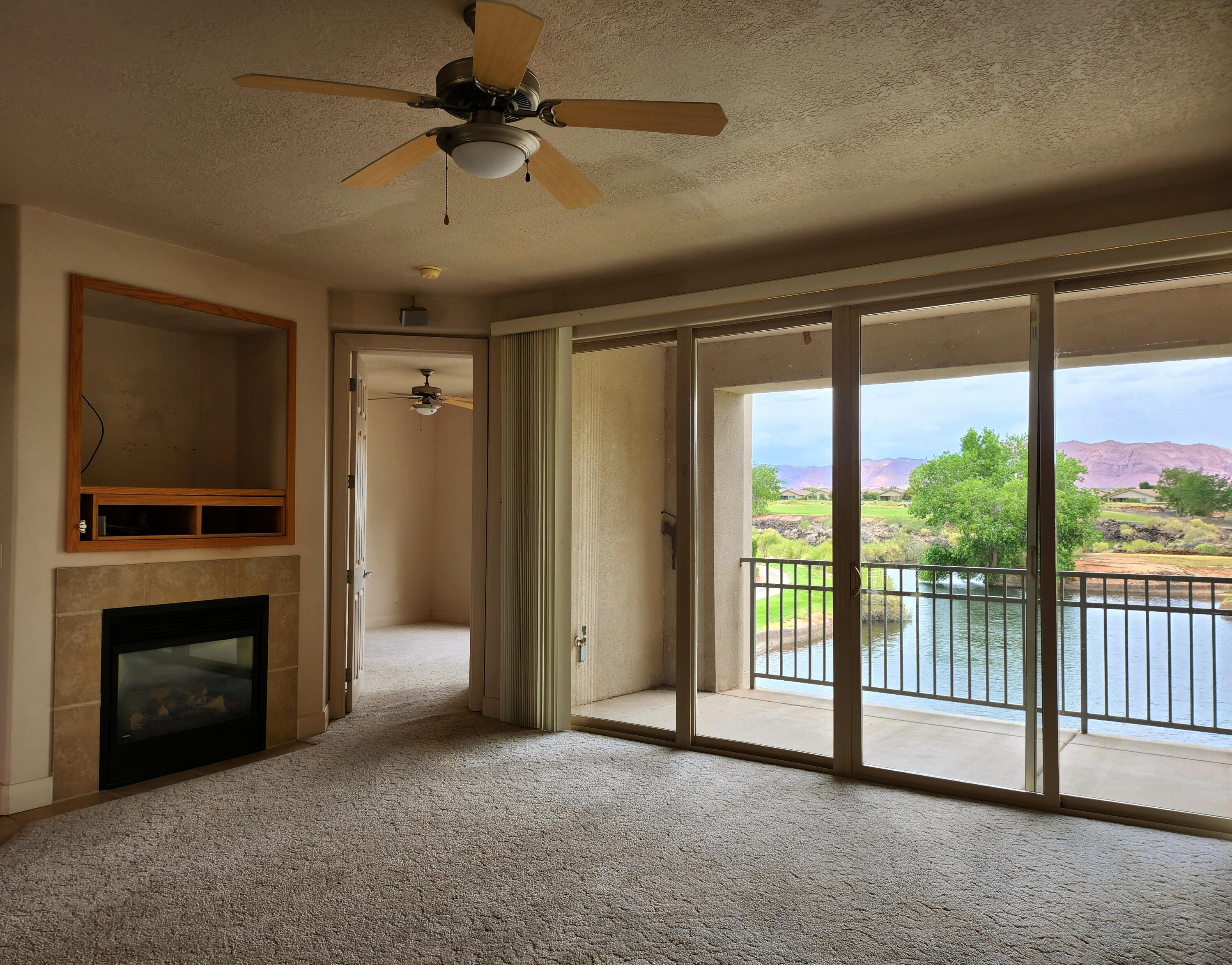 225 N COUNTRY LANE #5