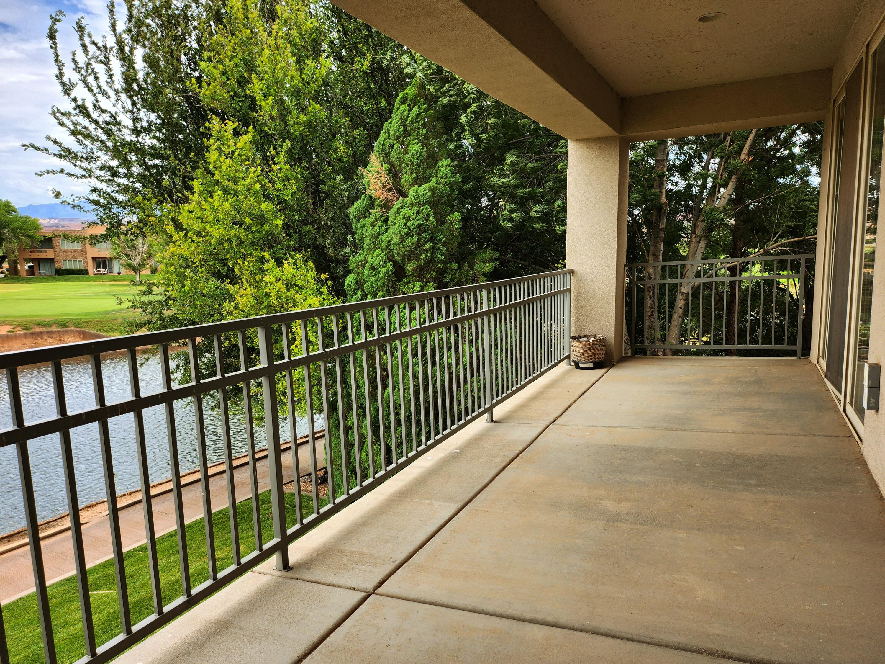 225 N COUNTRY LANE #5