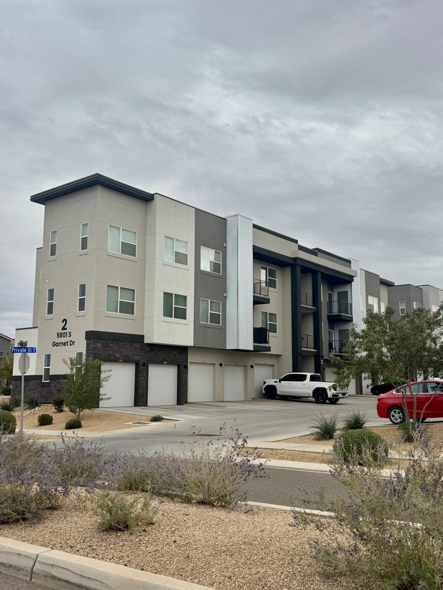 5801 S GARNET DR Unit: #2301