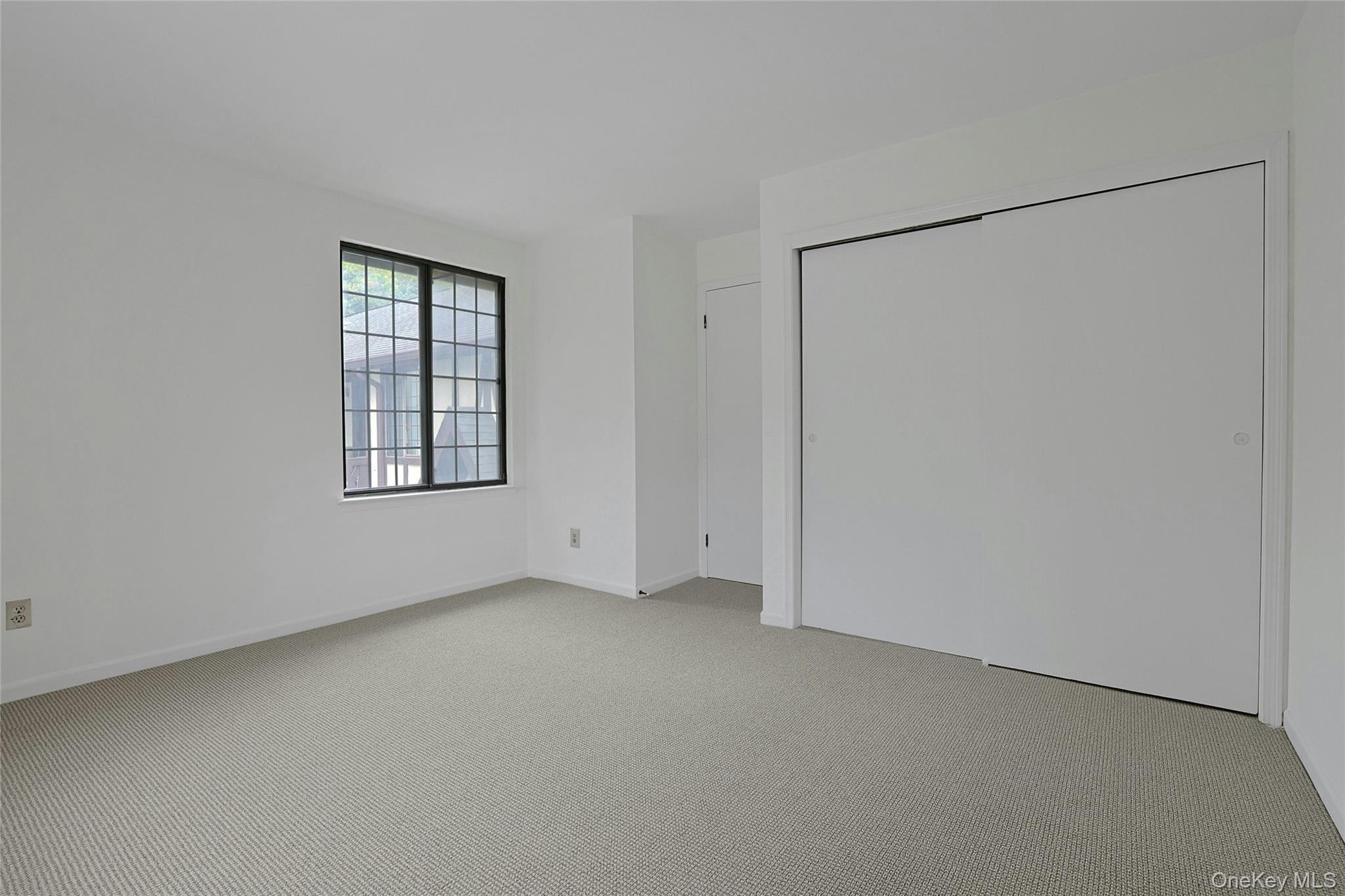 16 Foxwood Drive Unit: 8