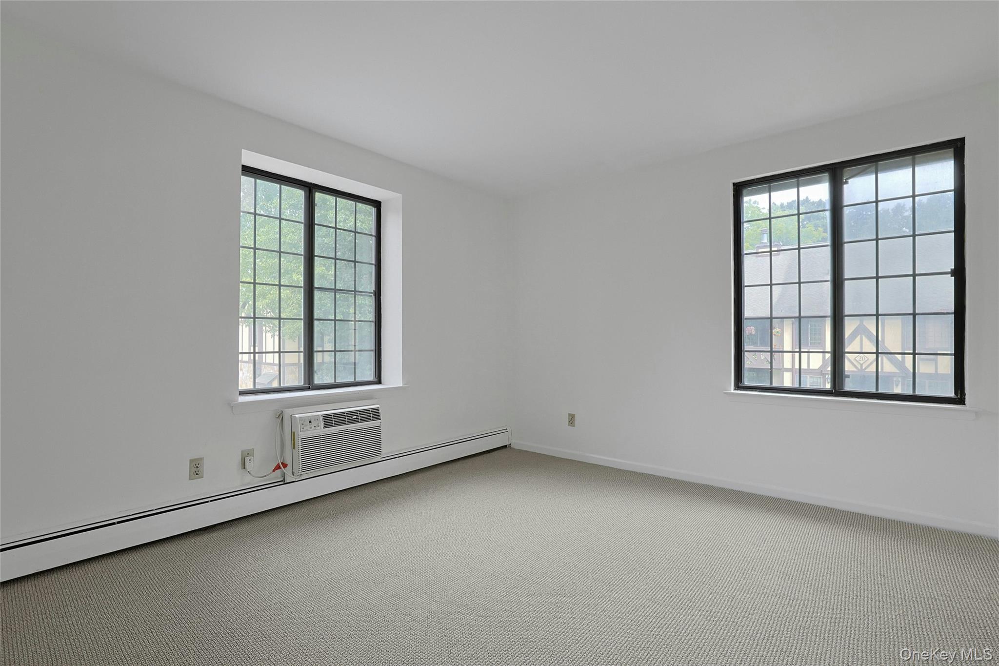 16 Foxwood Drive Unit: 8