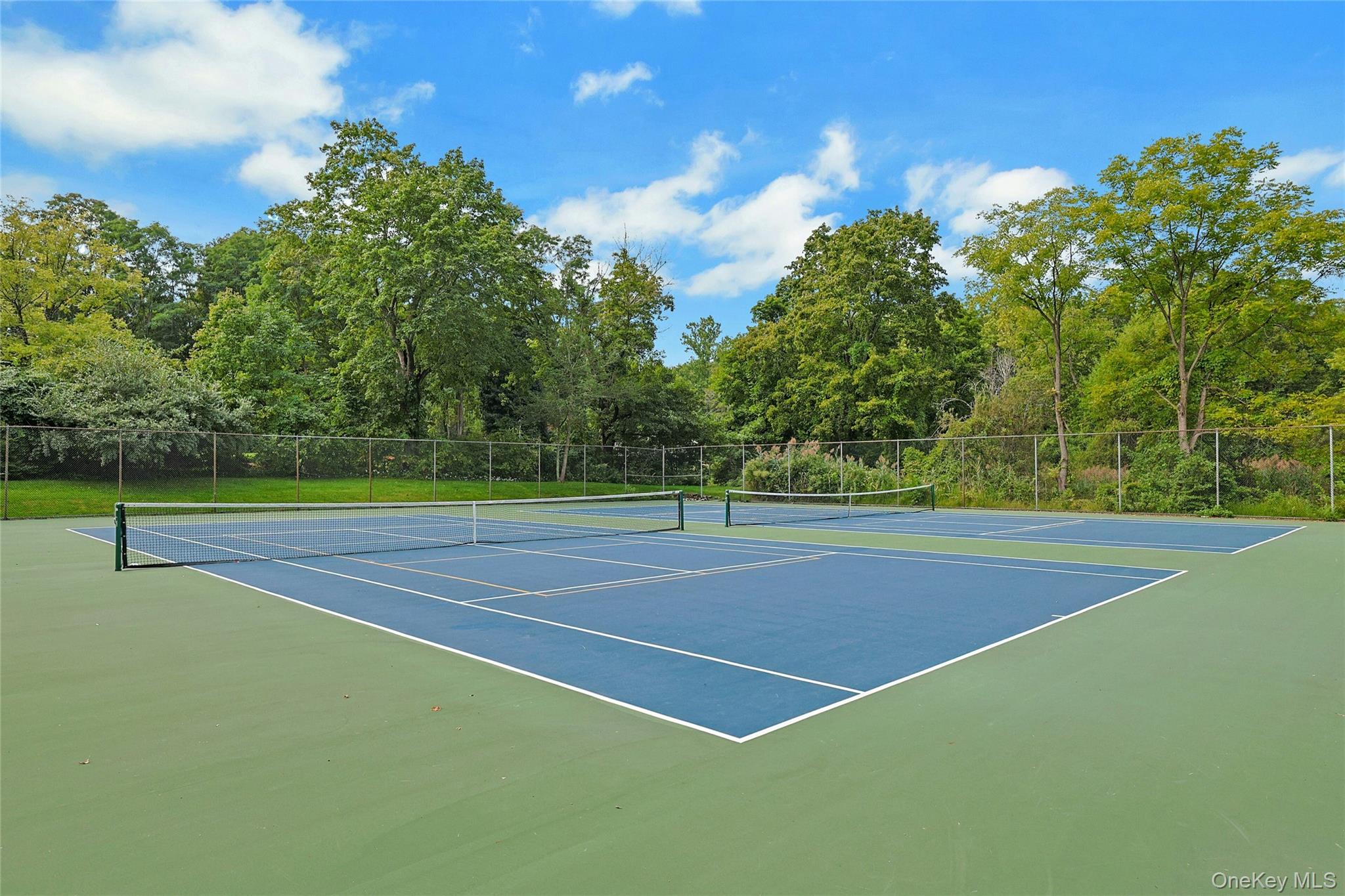 16 Foxwood Drive Unit: 8