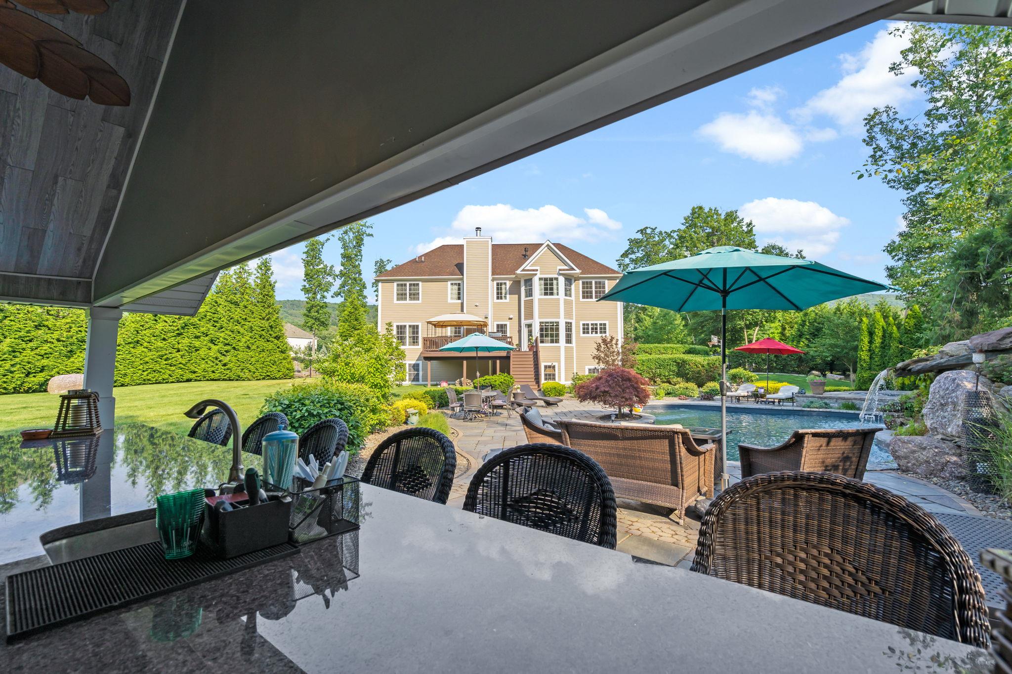 5 Apisson Trail