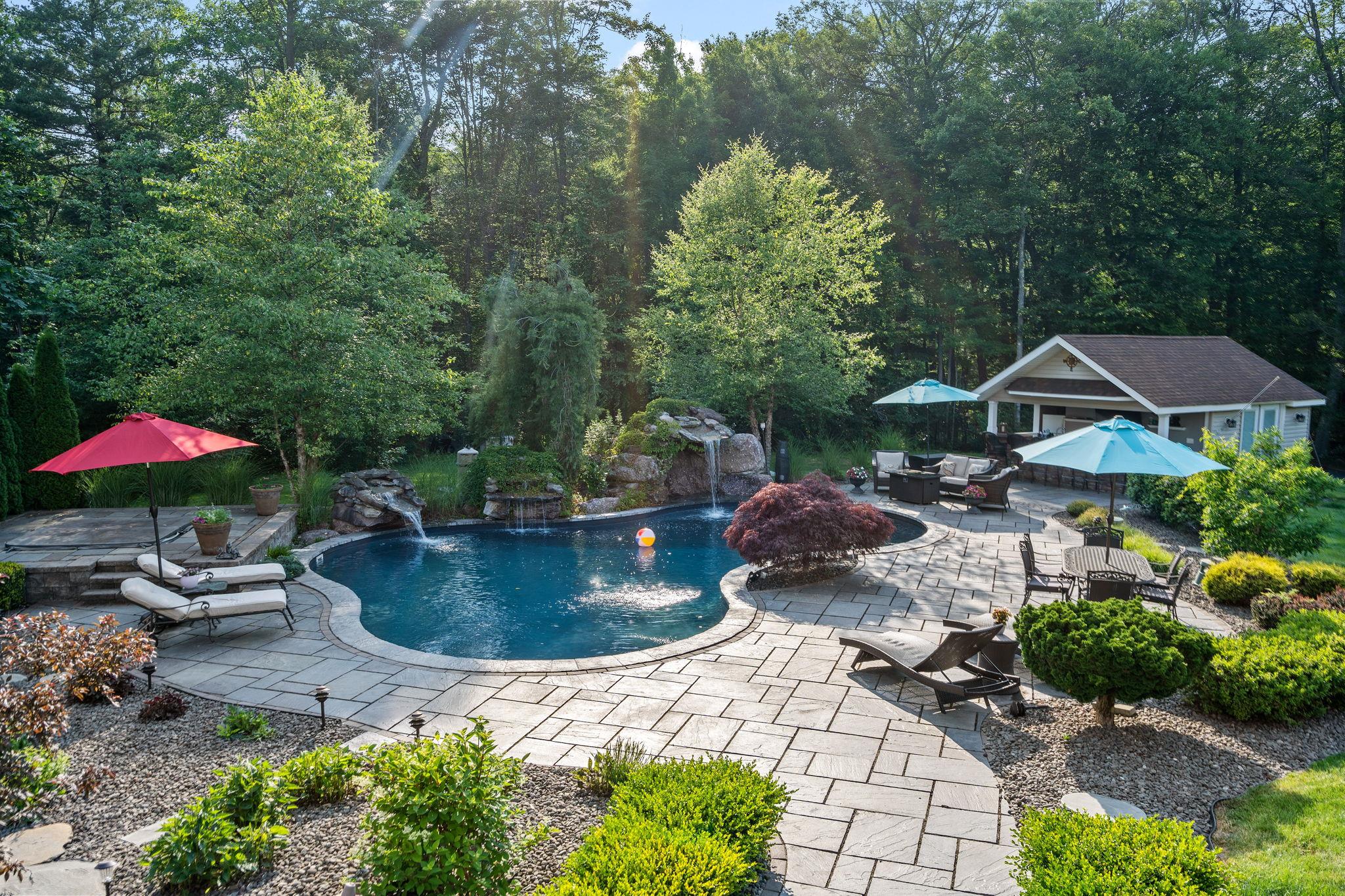 5 Apisson Trail