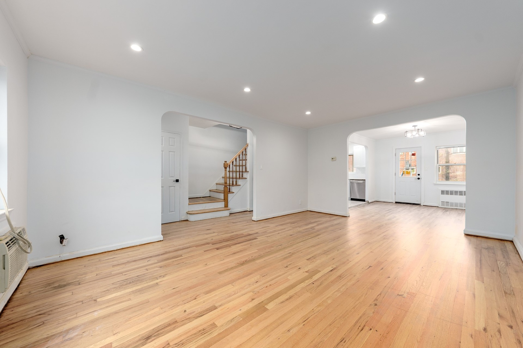 1564 E 57th Street HOUSE